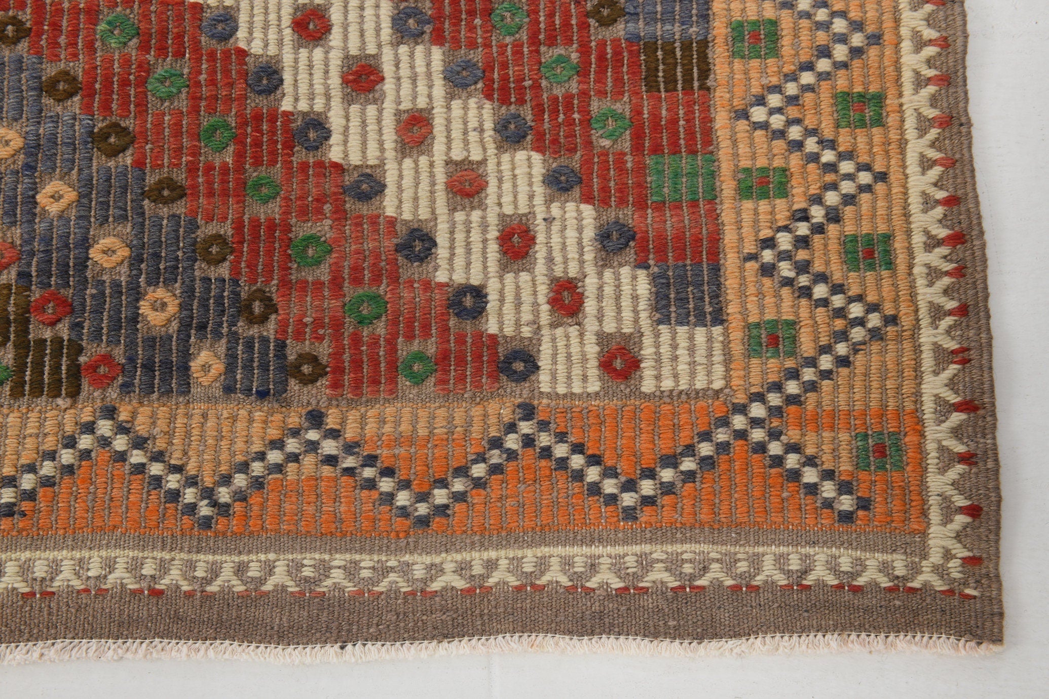 Vintage Kilim Anatolian 5’4’’ x 11’12’’ ft