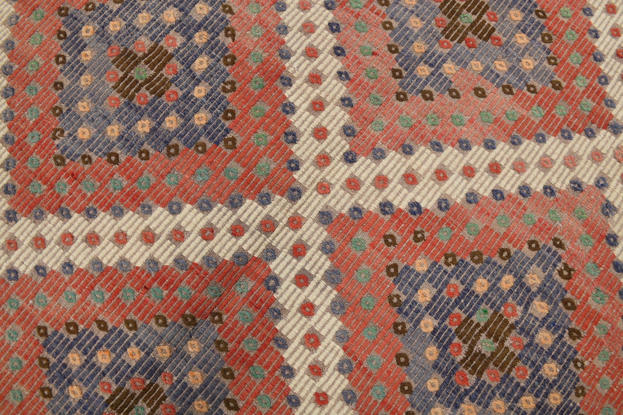 Vintage Kilim Anatolian 5’4’’ x 11’12’’ ft