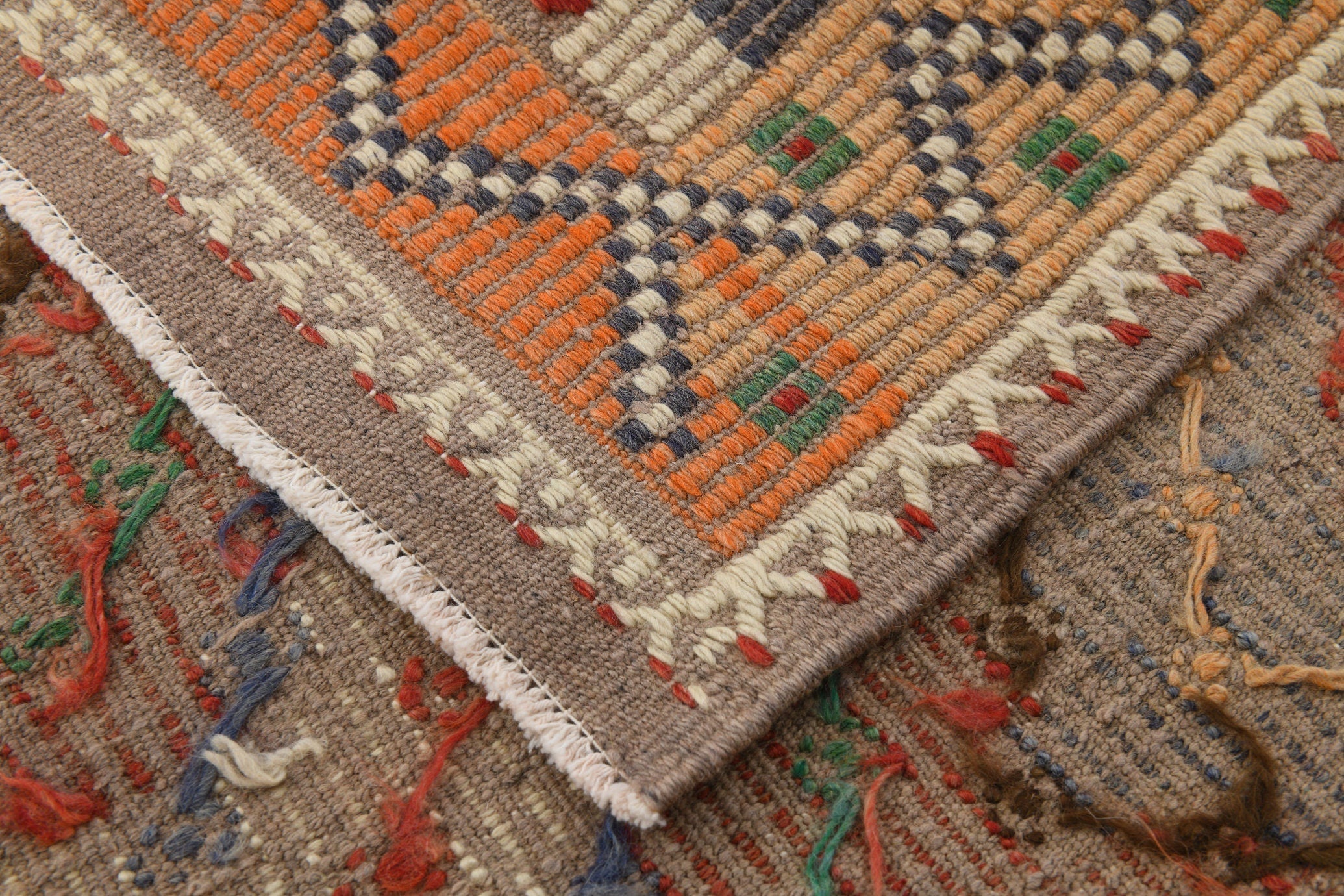 Vintage Kilim Anatolian 5’4’’ x 11’12’’ ft