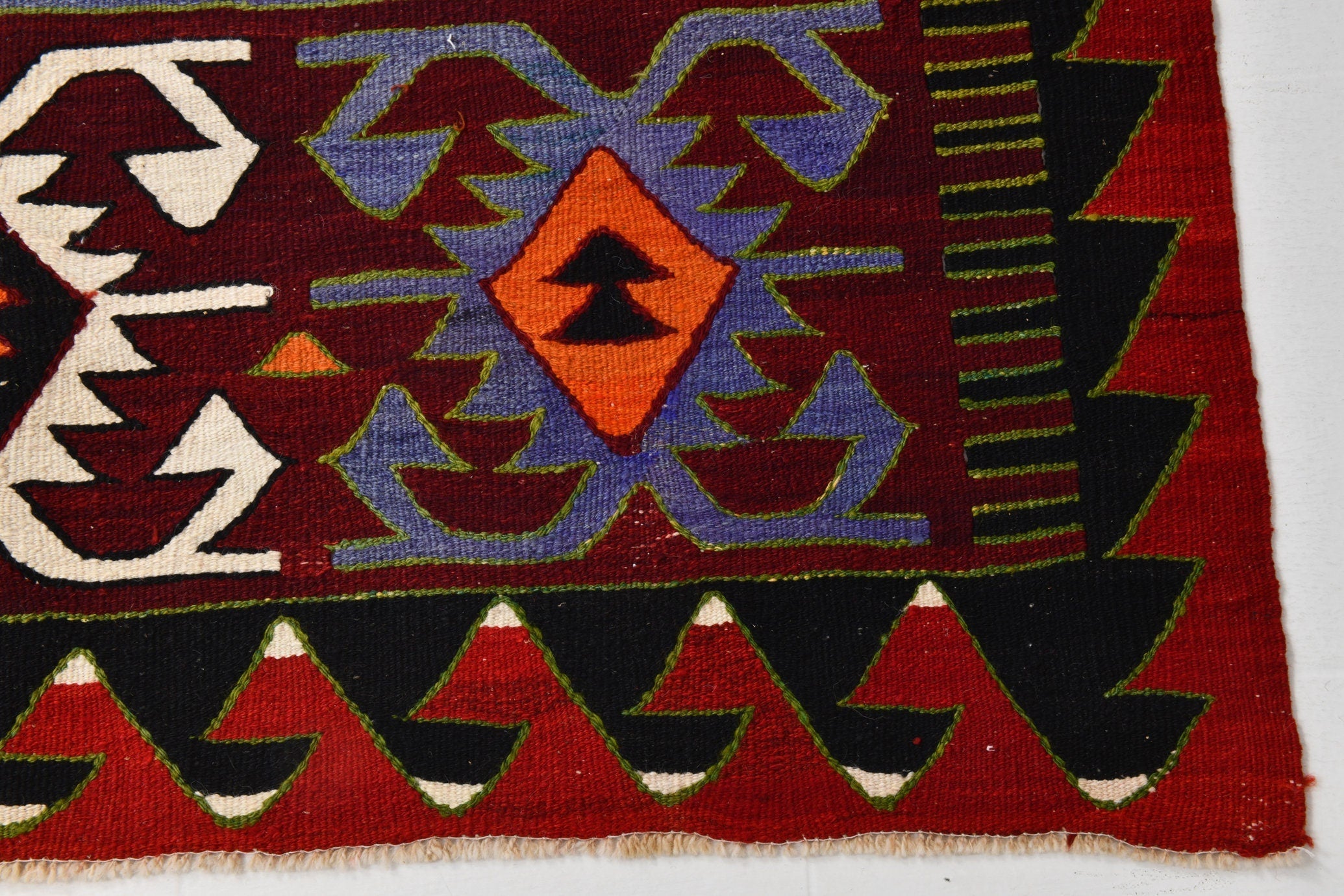 Vintage Kilim Anatolian 5’4’’ x 11’7’’ ft
