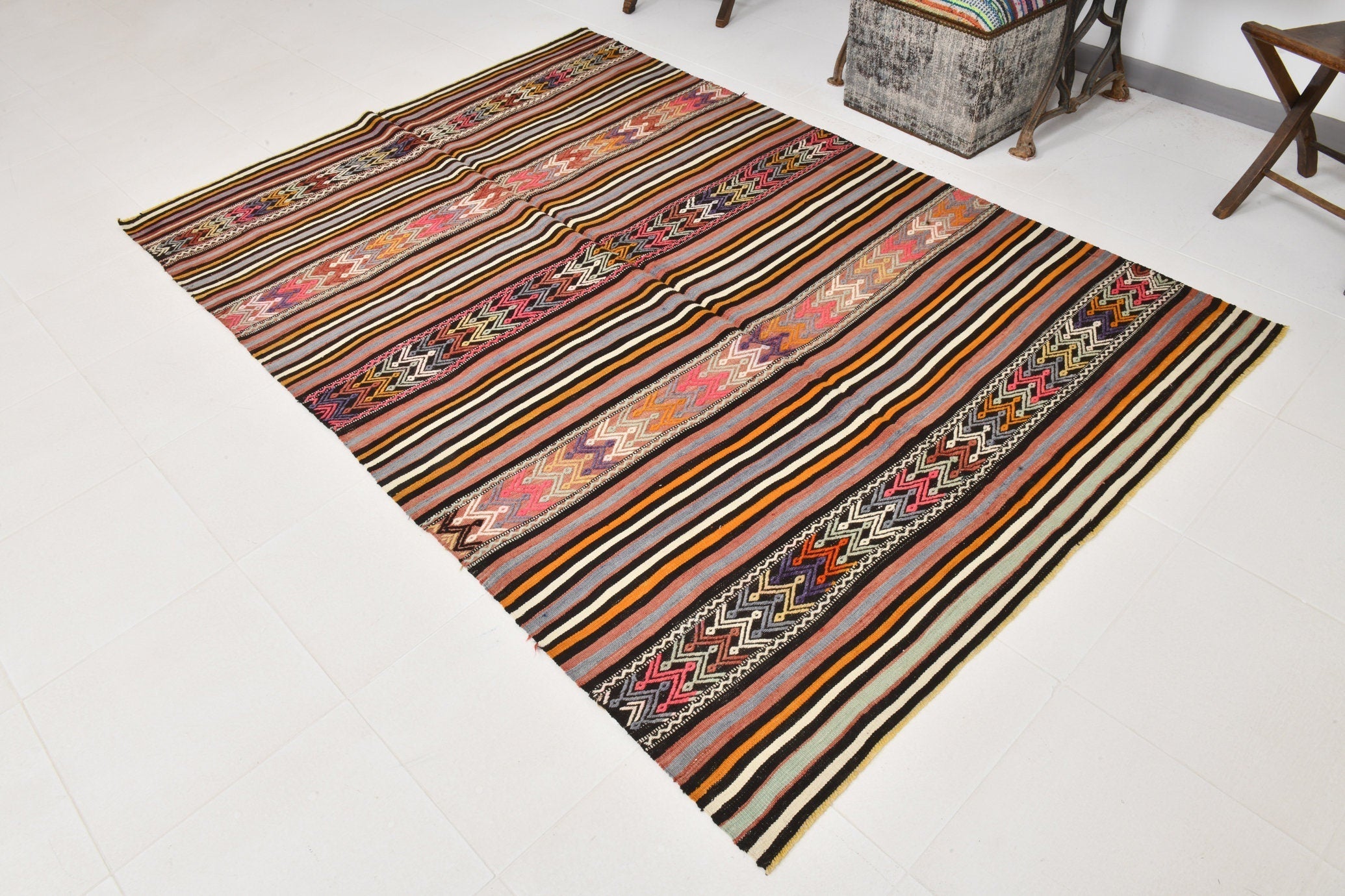 Vintage Kilim Anatolian 5’4’’ x 7’11’’ ft