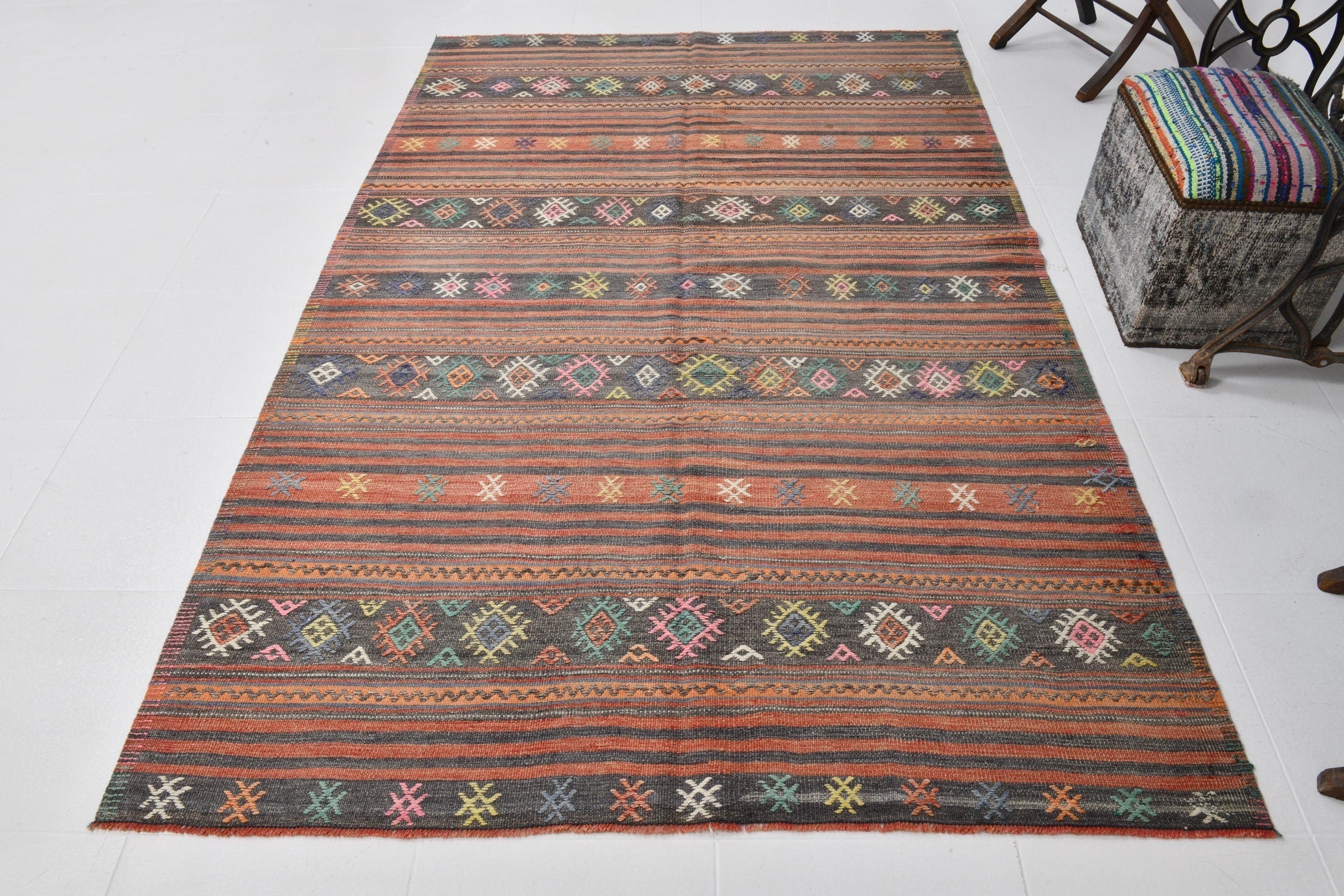 Vintage Kilim Anatolian 5’4’’ x 8’2’’ ft