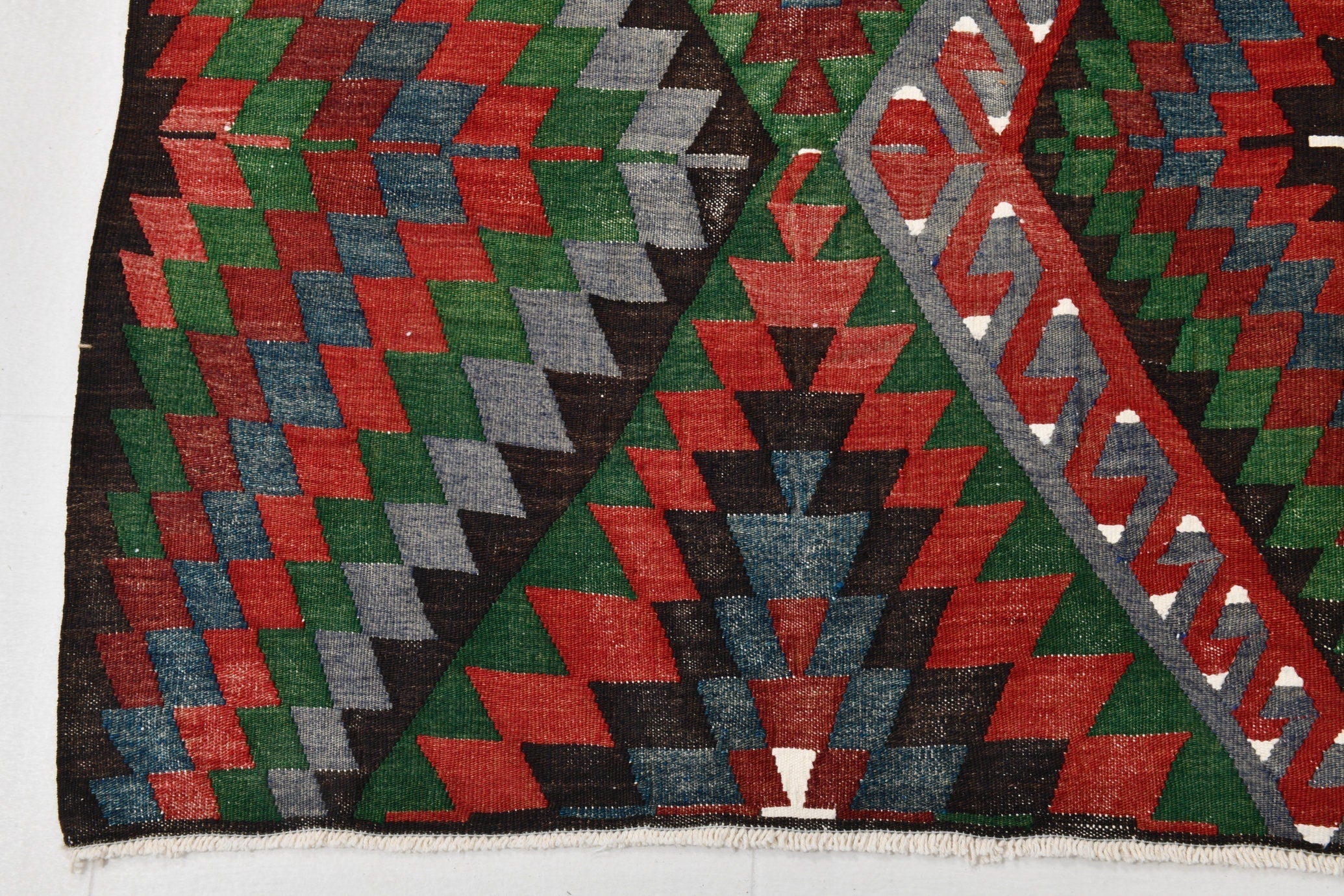 Vintage Kilim Anatolian 5'4" x 9'11" ft