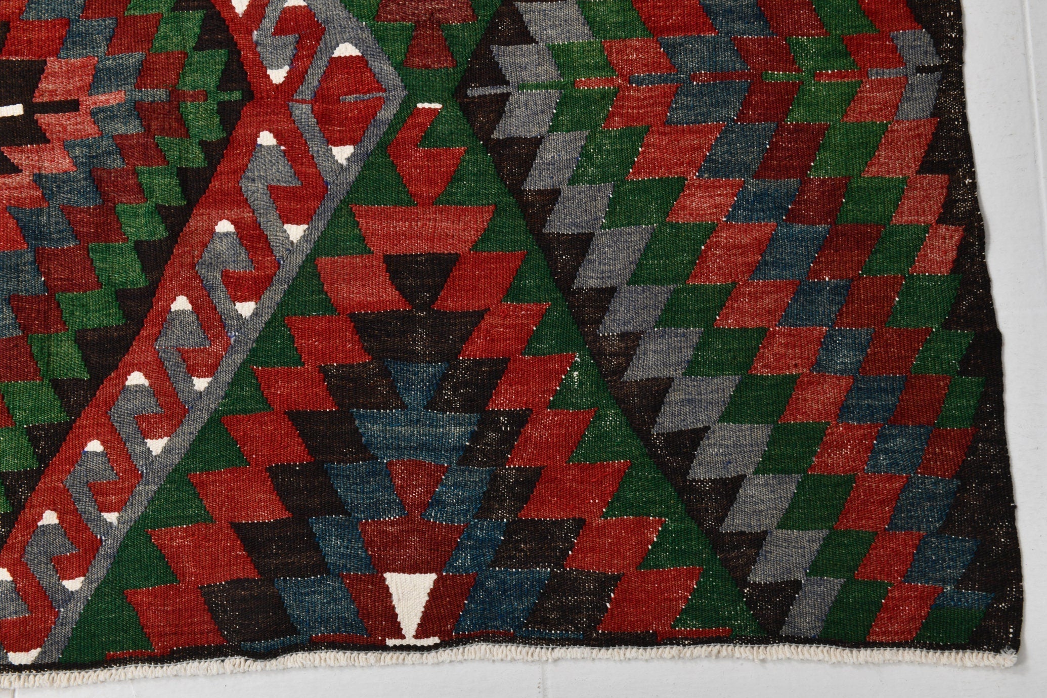 Vintage Kilim Anatolian 5'4" x 9'11" ft