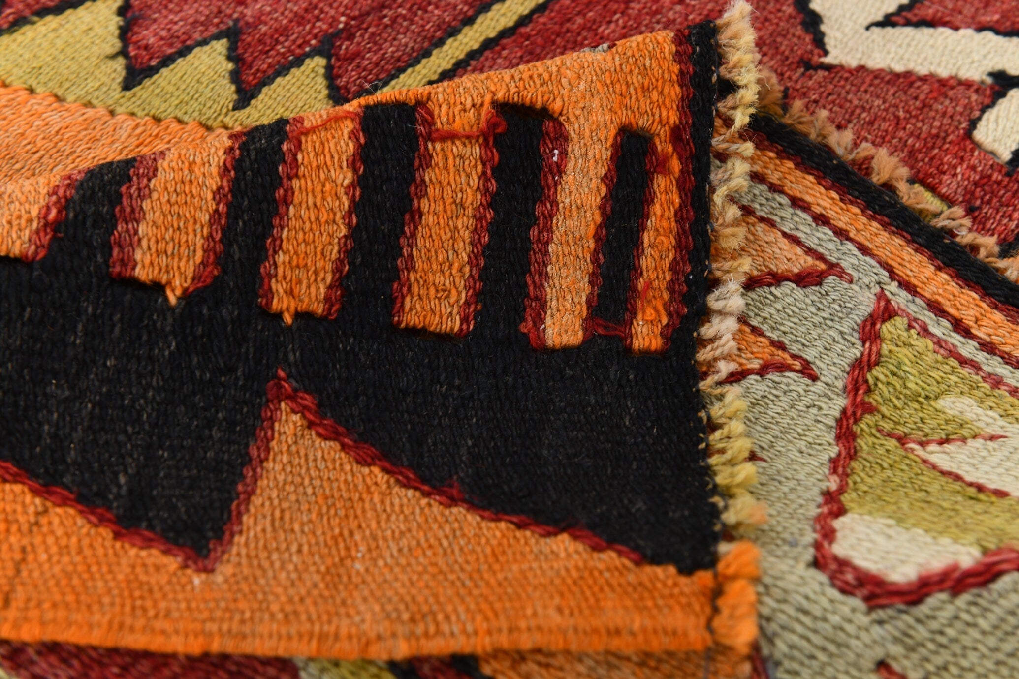 Vintage Kilim Anatolian 5’5’’ x 8’11’’ ft
