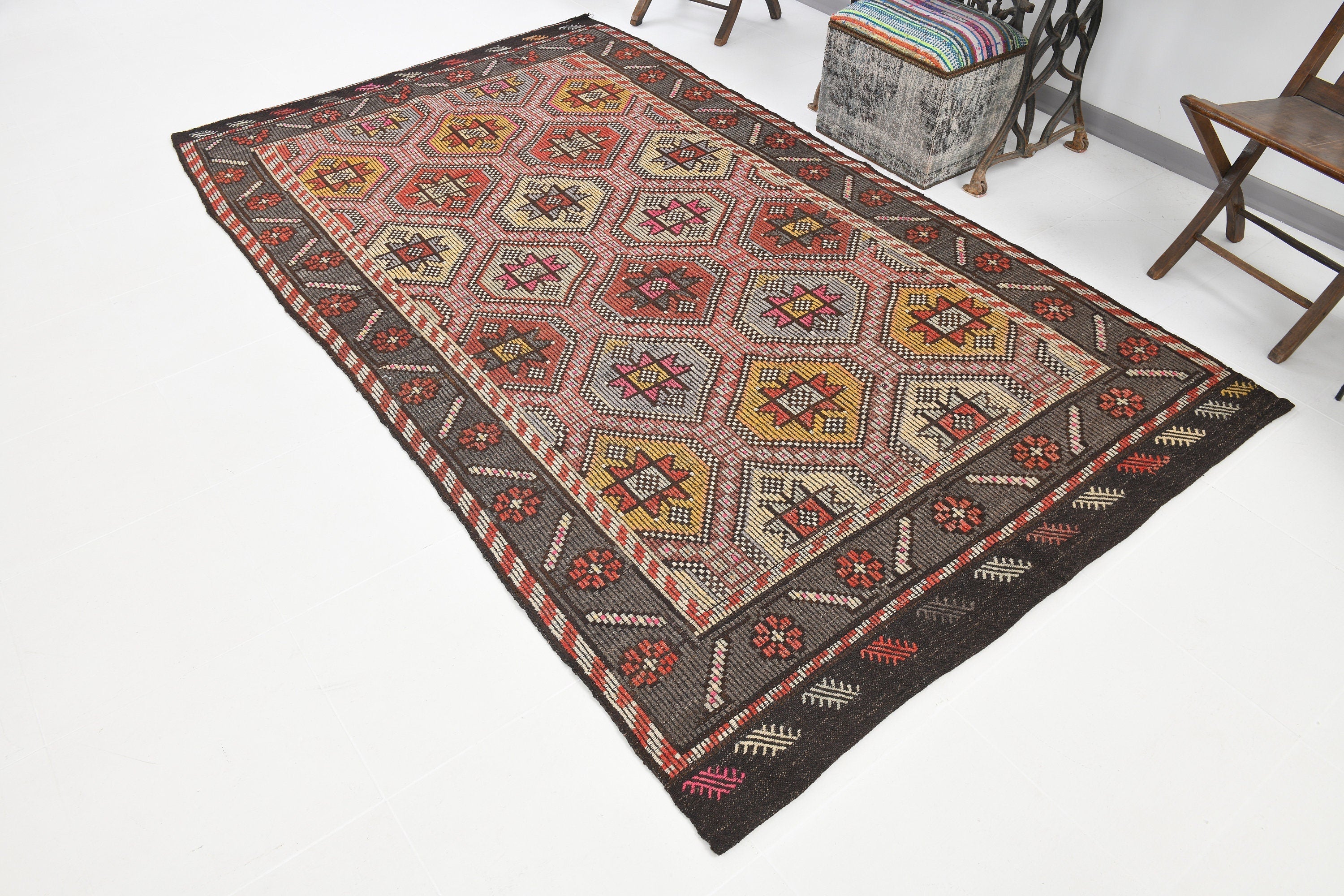 Vintage Kilim Anatolian 5'5" x 9'1" ft