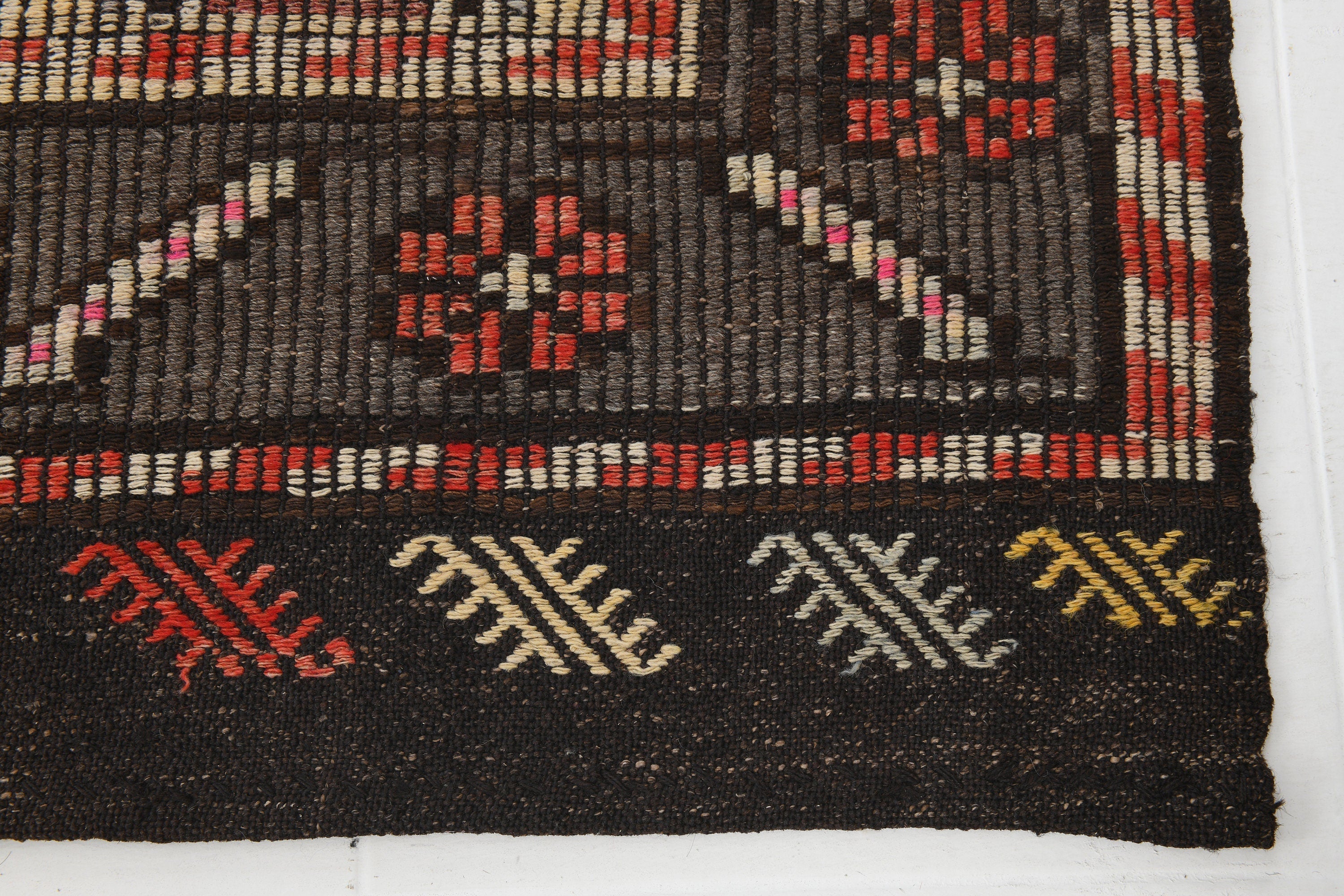 Vintage Kilim Anatolian 5'5" x 9'1" ft