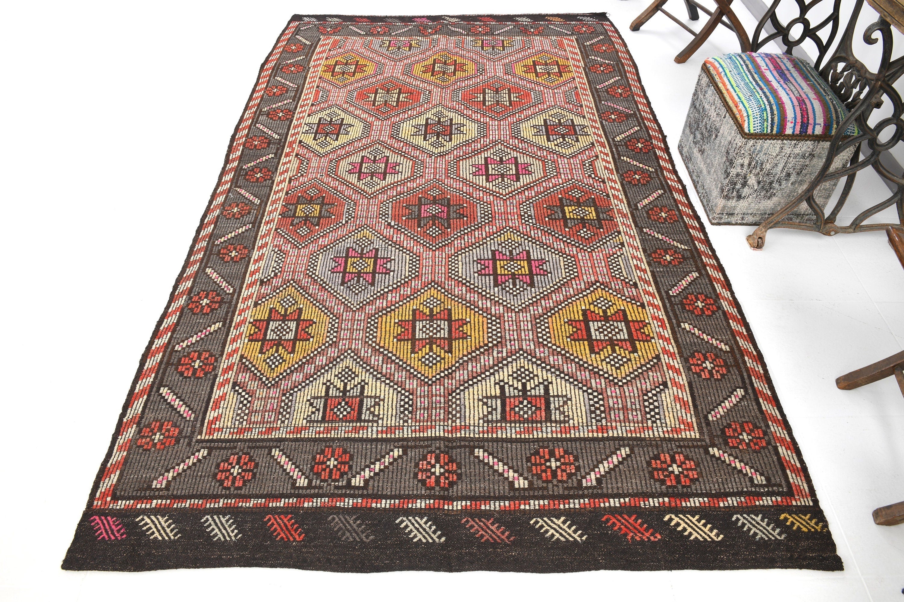 Vintage Kilim Anatolian 5'5" x 9'1" ft