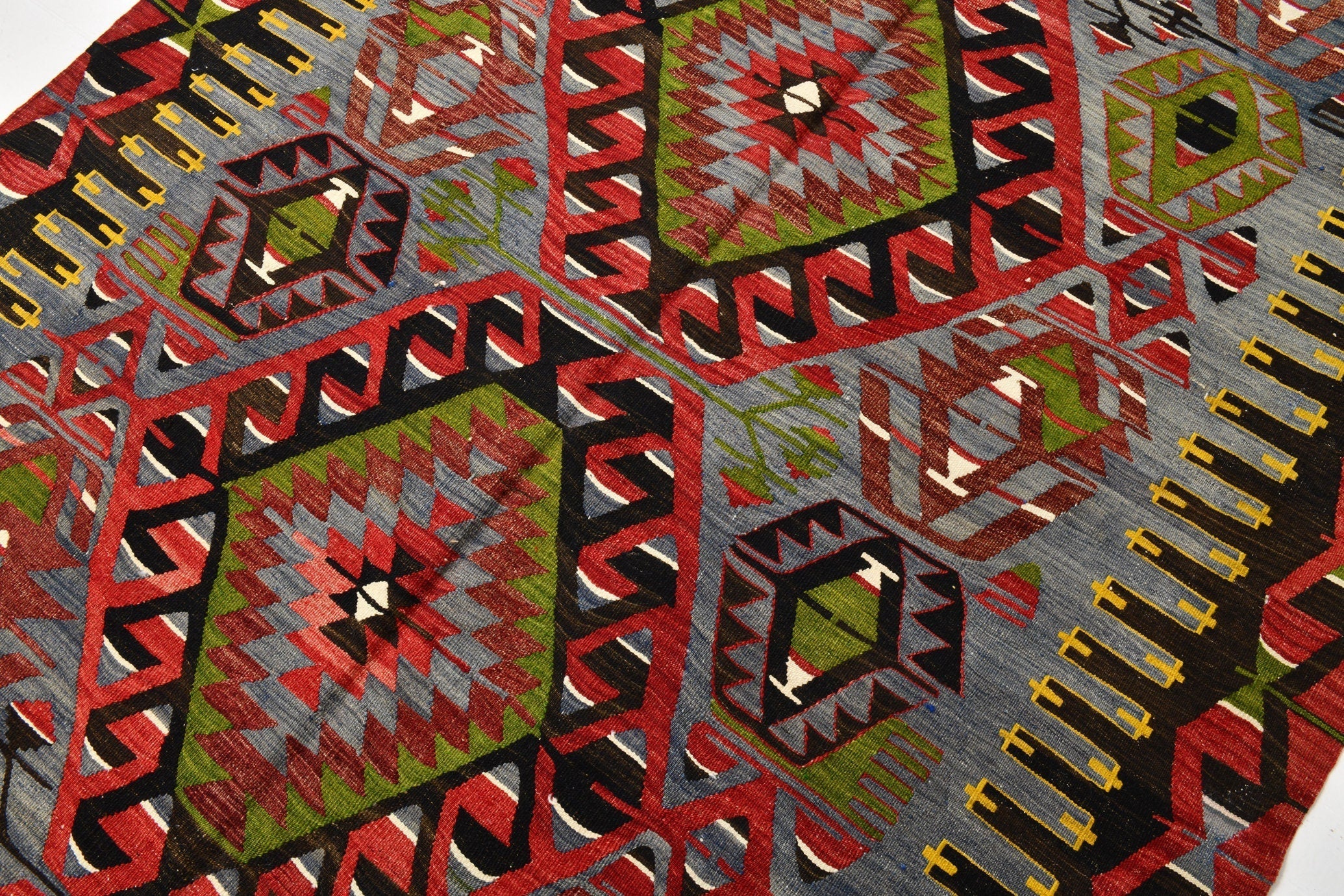 Vintage Kilim Anatolian 5’6’’ x 10’5’’ ft