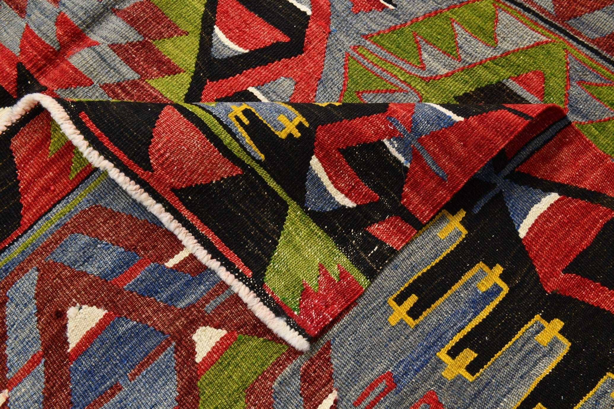 Vintage Kilim Anatolian 5’6’’ x 10’5’’ ft