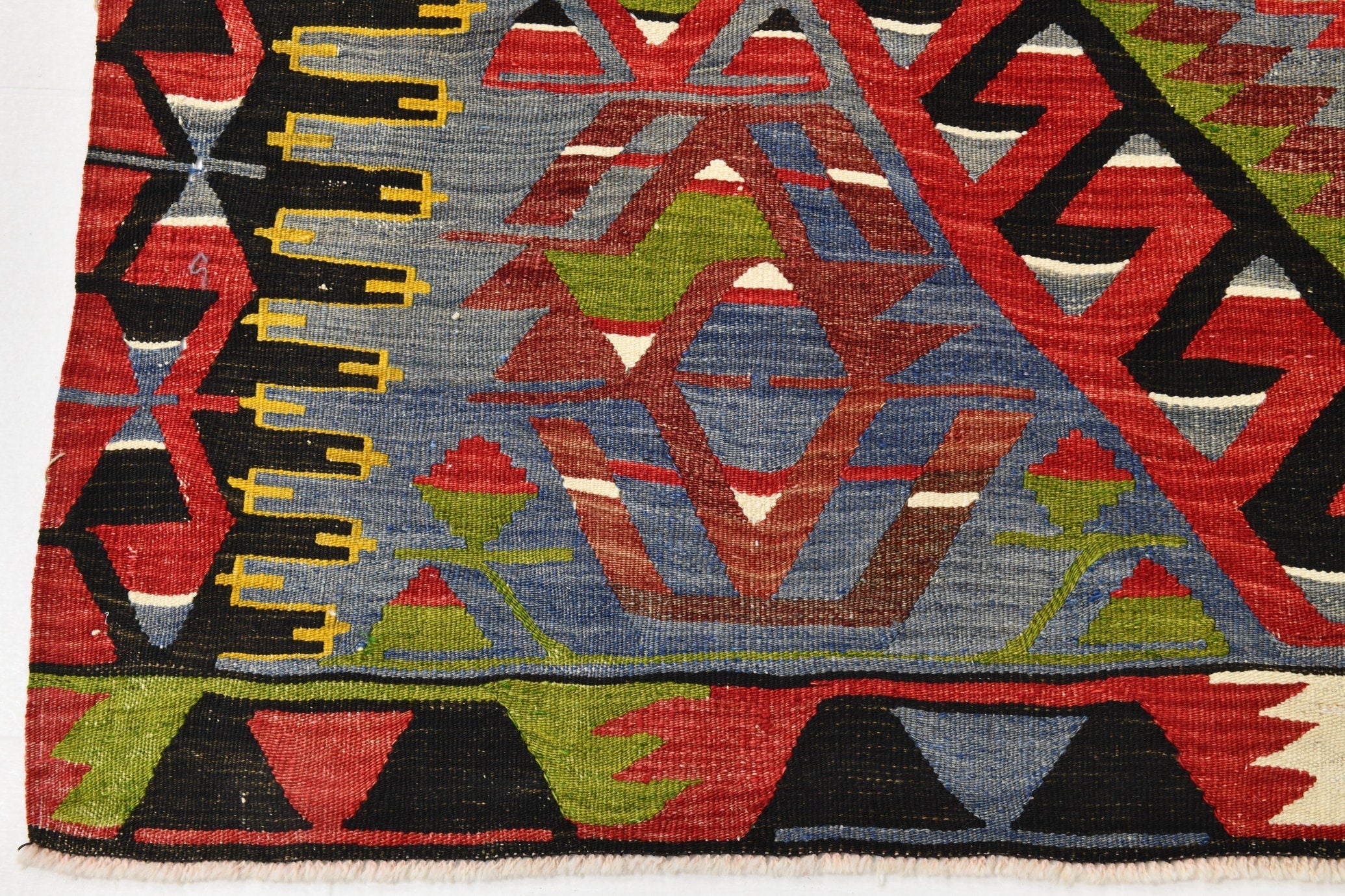Vintage Kilim Anatolian 5’6’’ x 10’5’’ ft