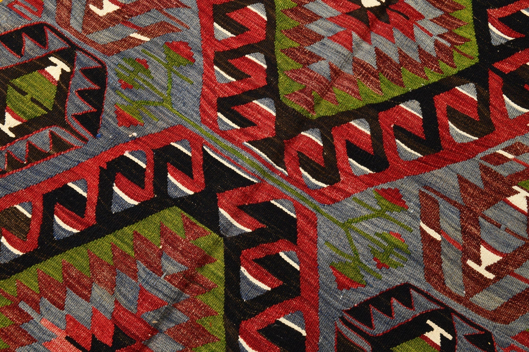 Vintage Kilim Anatolian 5’6’’ x 10’5’’ ft
