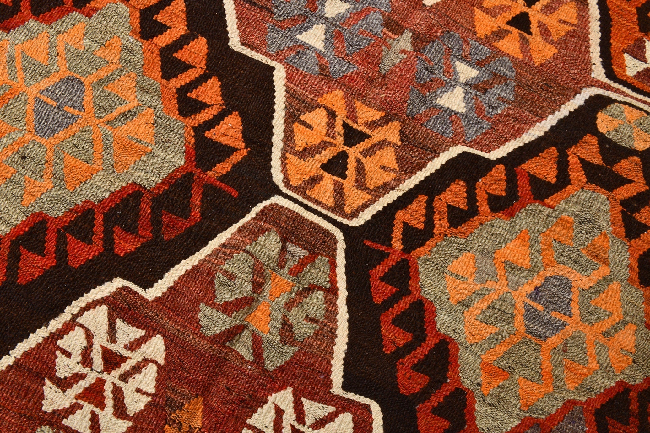 Vintage Kilim Anatolian 5’6’’ x 8’10’’ ft