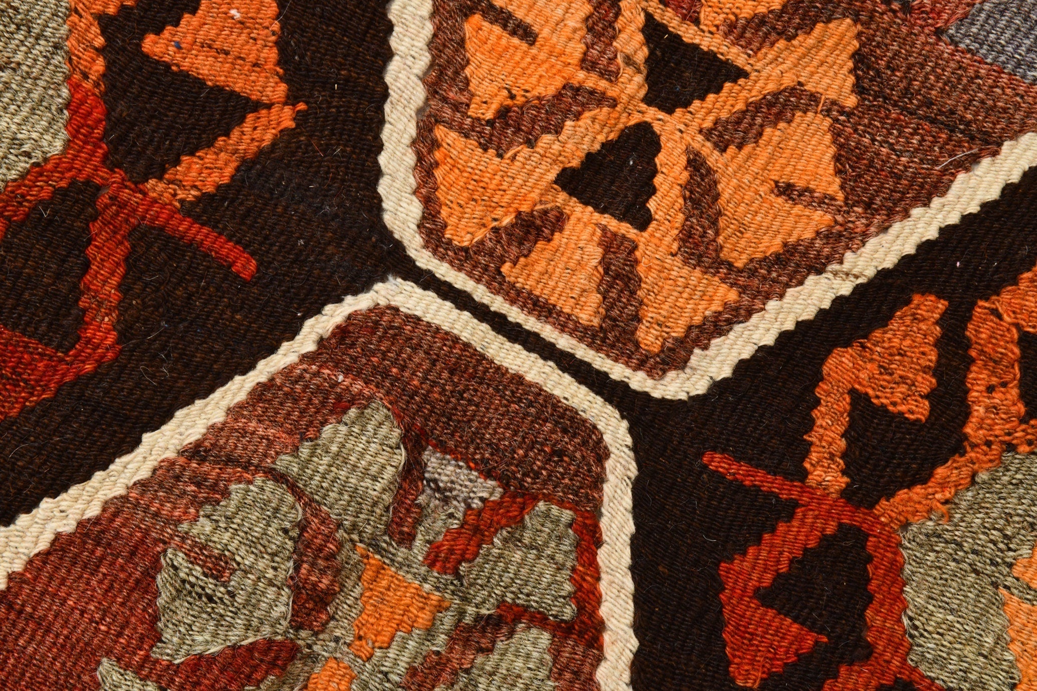 Vintage Kilim Anatolian 5’6’’ x 8’10’’ ft