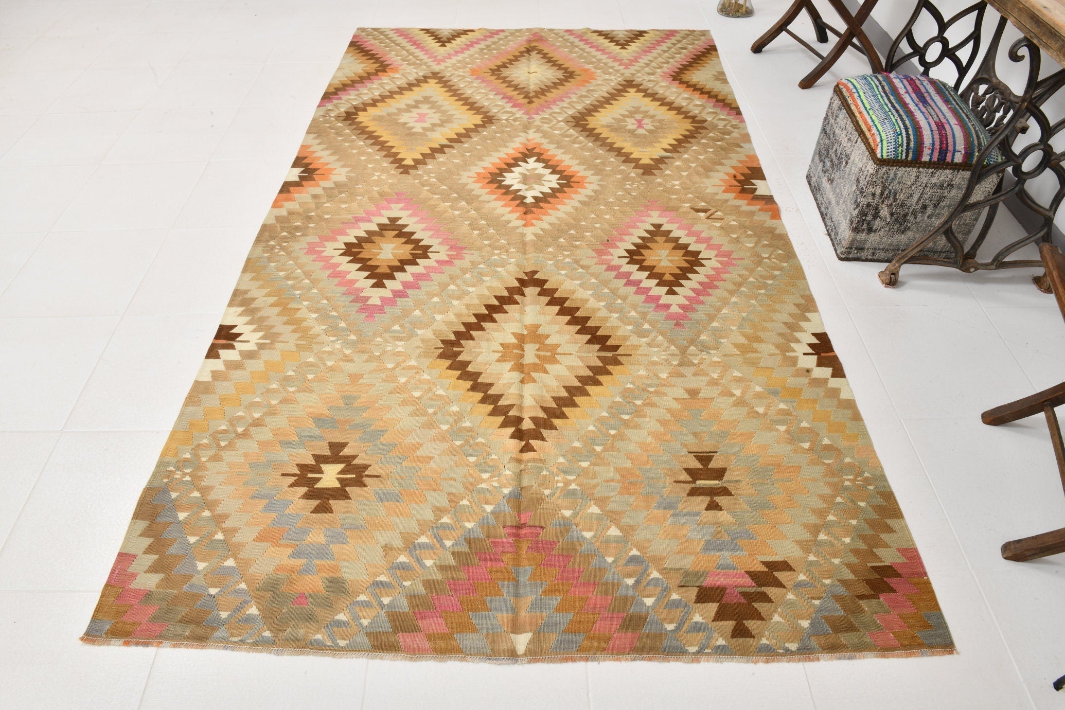 Vintage Kilim Anatolian 5'6" x 9'6" ft
