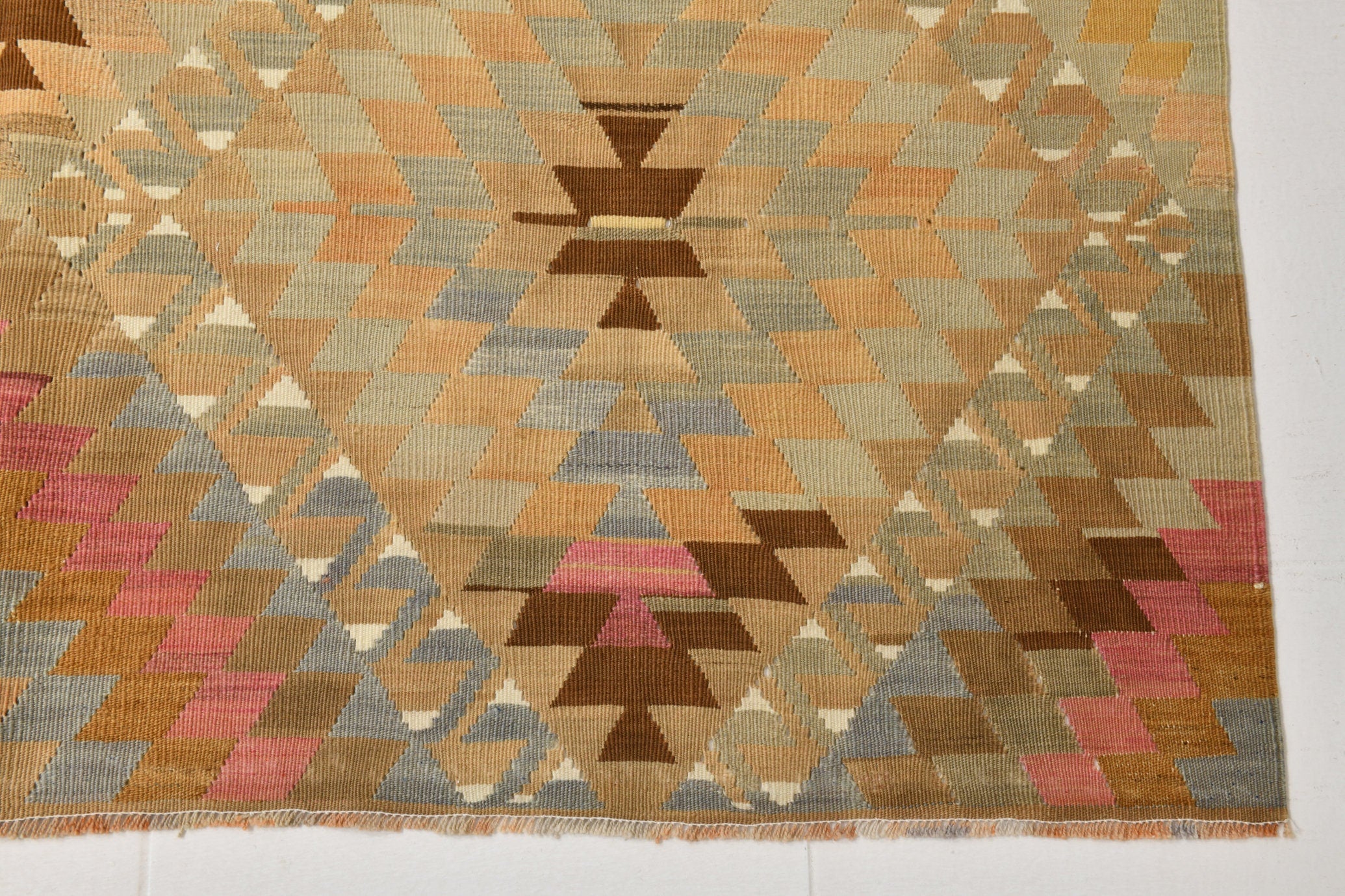 Vintage Kilim Anatolian 5'6" x 9'6" ft