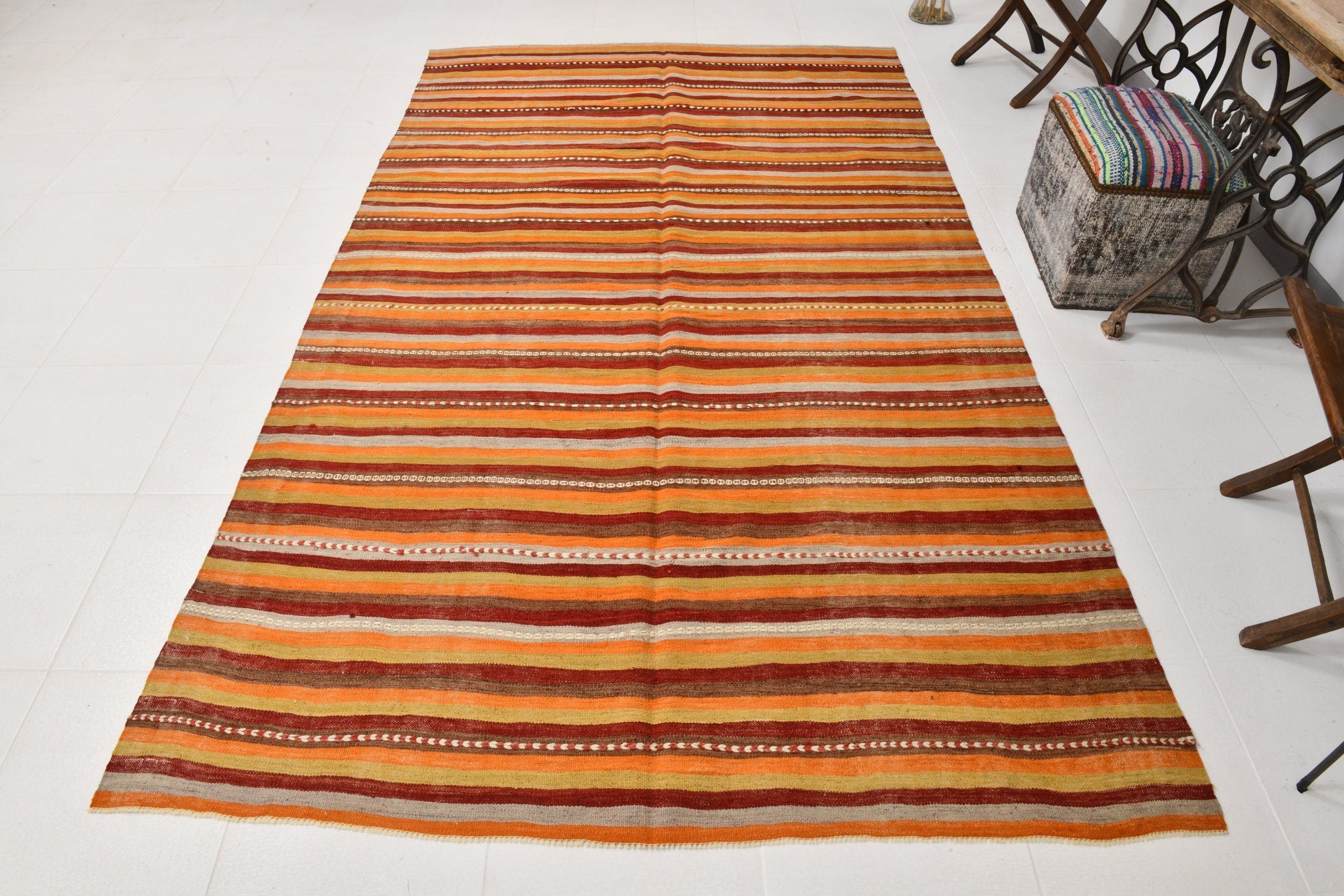 Vintage Kilim Anatolian 5'6" x 9'7" ft