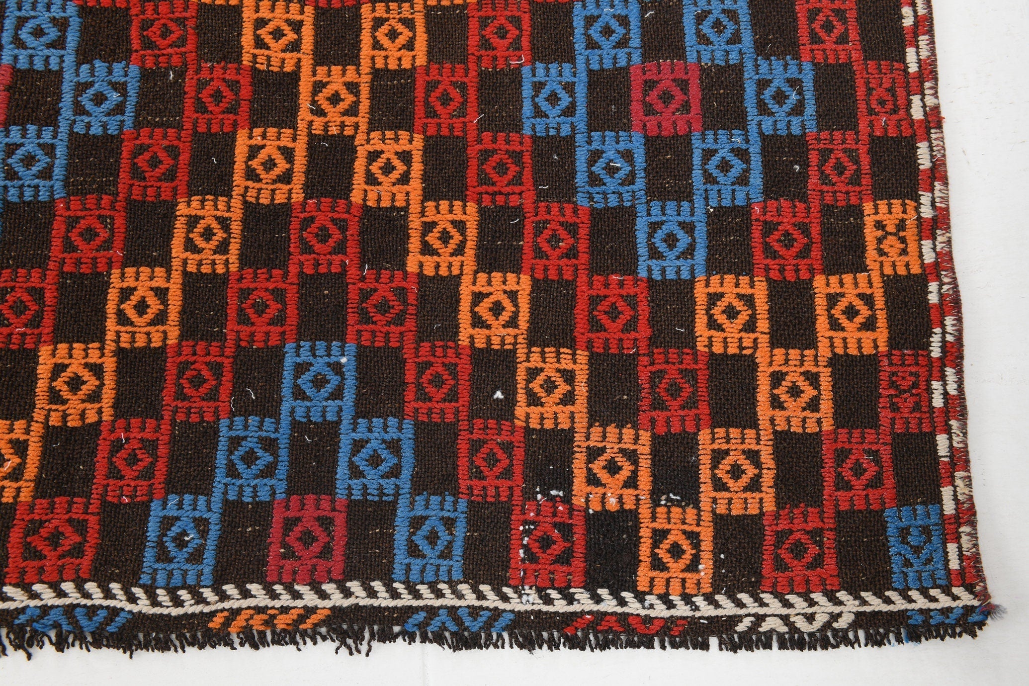 Vintage Kilim Anatolian 5’6’’ x 9’8’’ ft