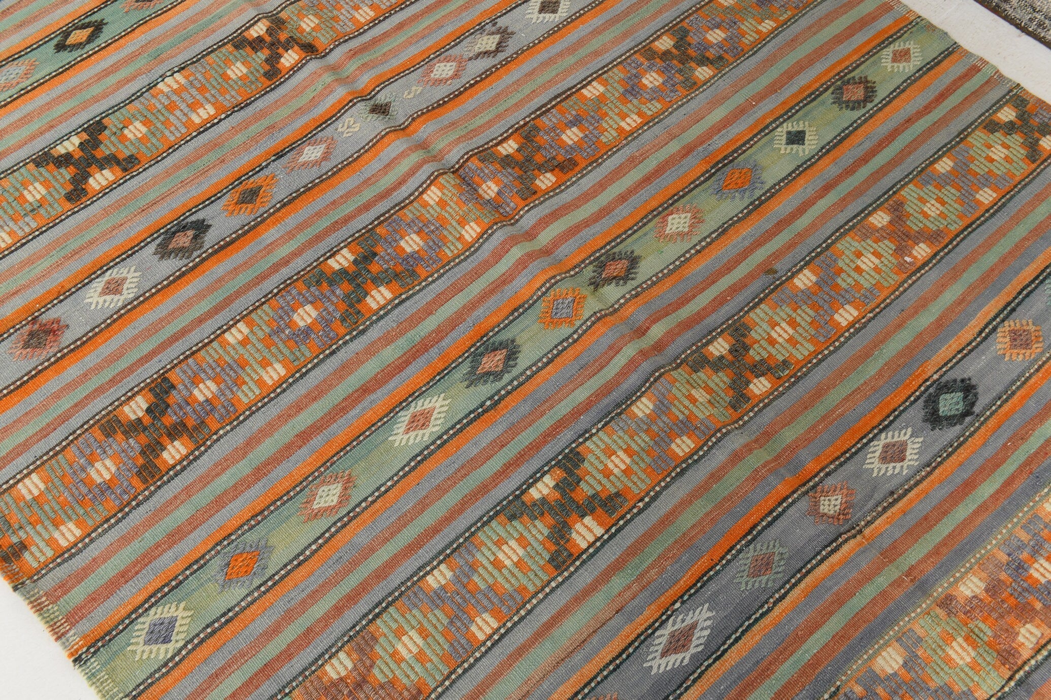 Vintage Kilim Anatolian 5’7’’ x 10’2’’ ft