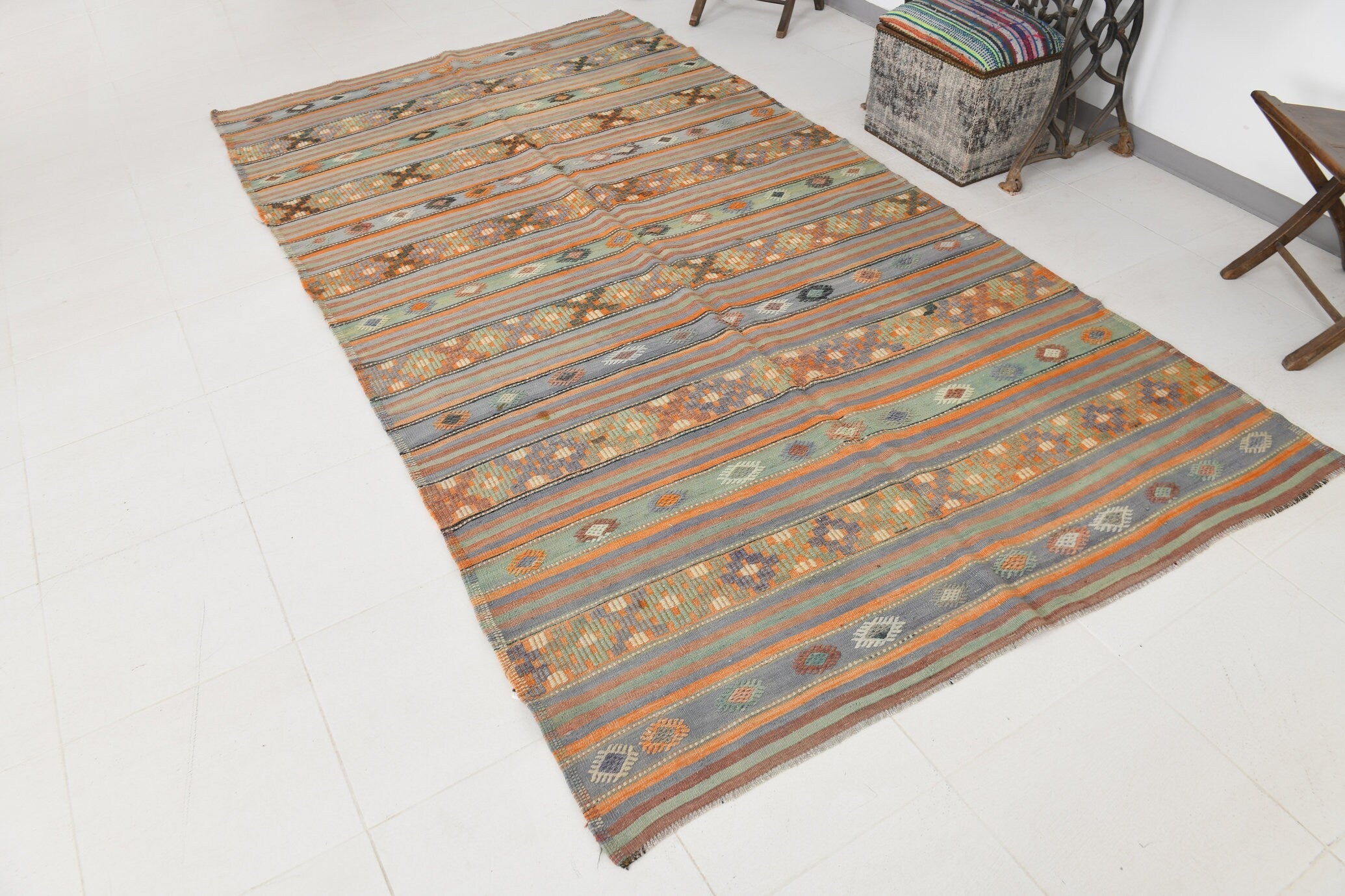 Vintage Kilim Anatolian 5’7’’ x 10’2’’ ft