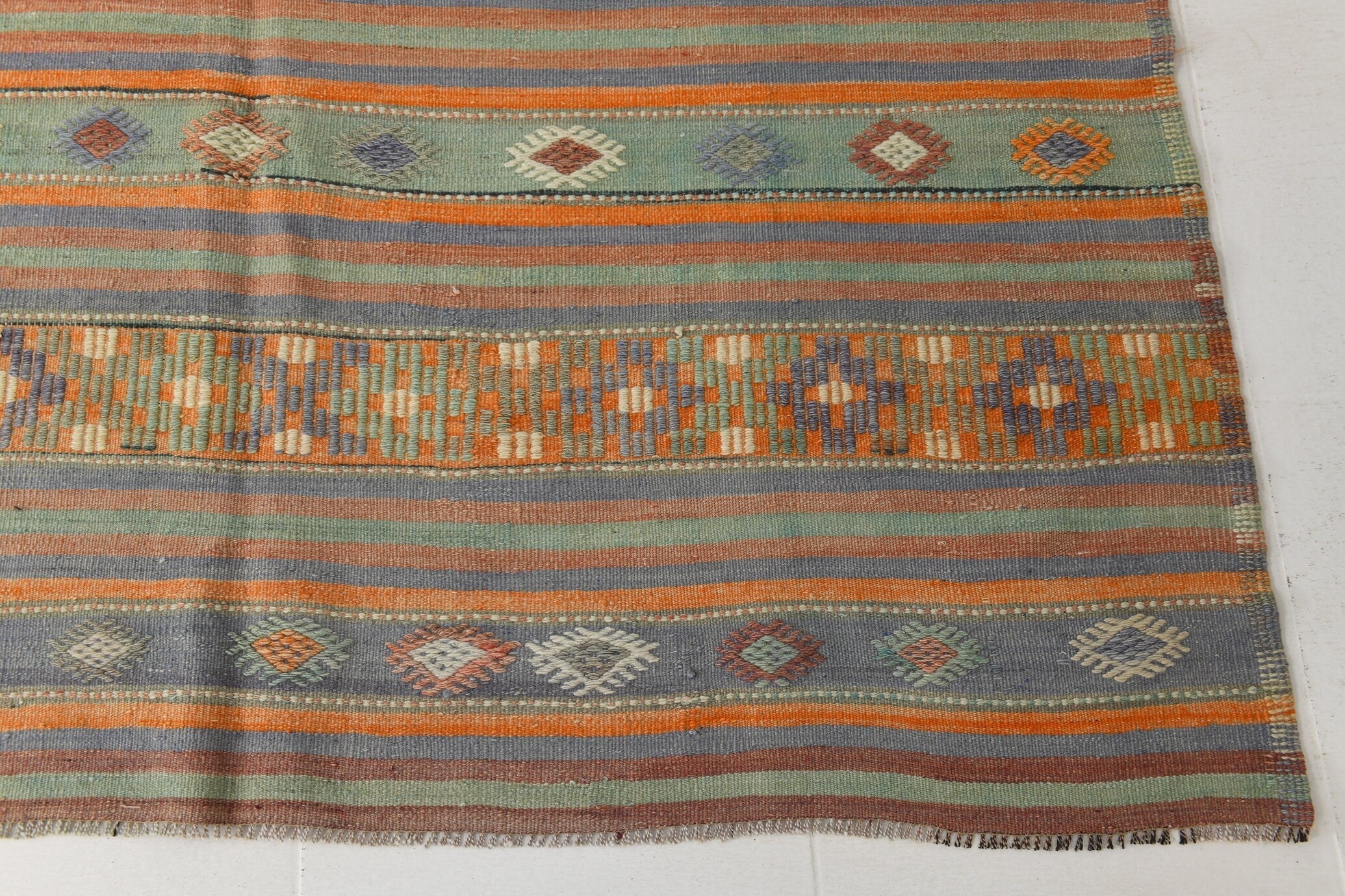 Vintage Kilim Anatolian 5’7’’ x 10’2’’ ft