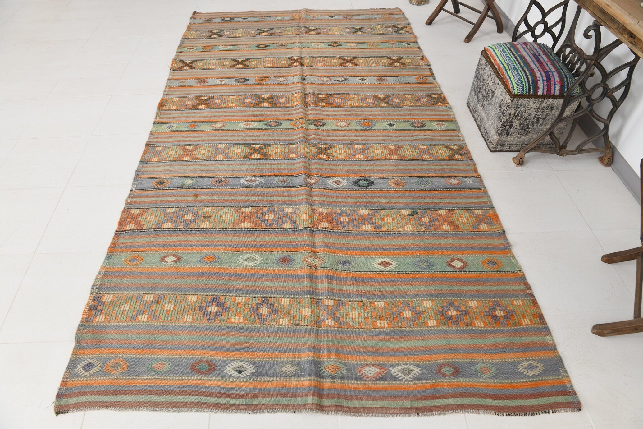 Vintage Kilim Anatolian 5’7’’ x 10’2’’ ft