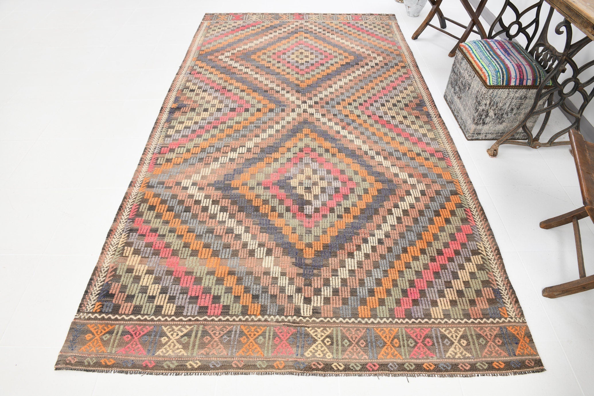Vintage Kilim Anatolian 5’7’’ x 10’4’’ ft