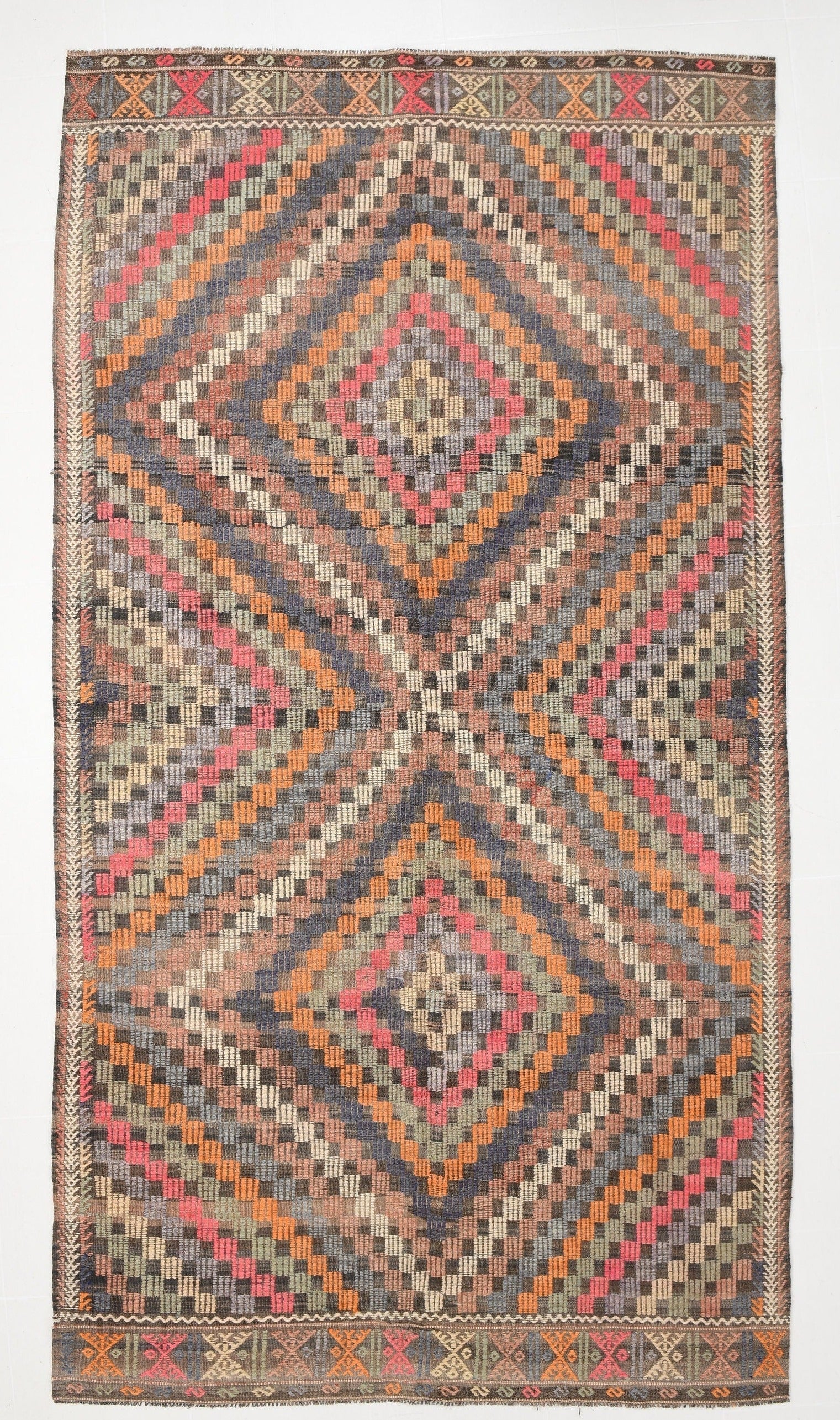 Vintage Kilim Anatolian 5’7’’ x 10’4’’ ft