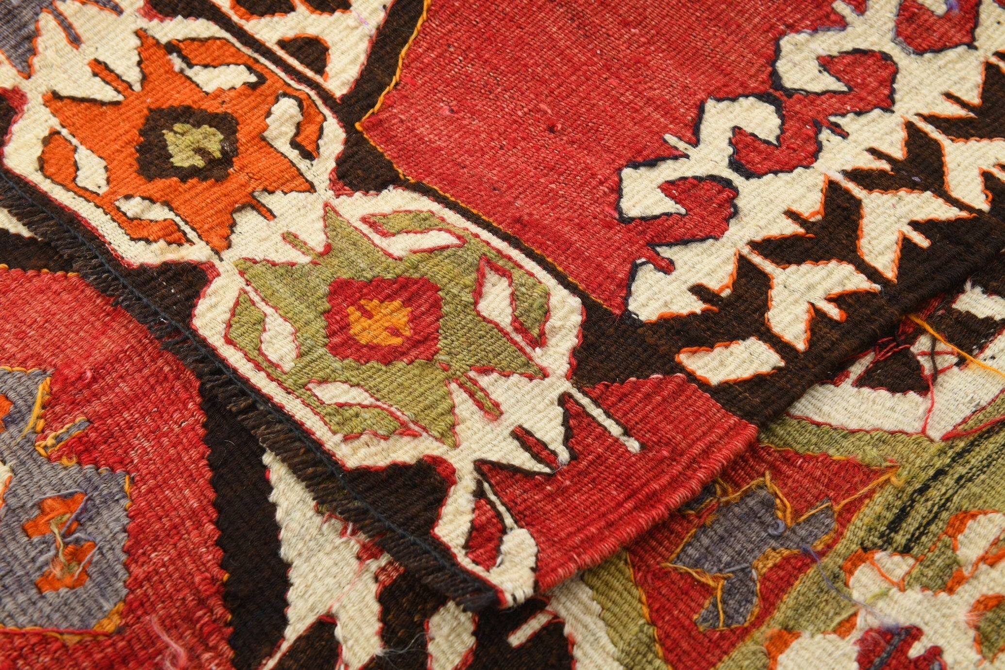 Vintage Kilim Anatolian 5’7’’ x 10’5’’ ft