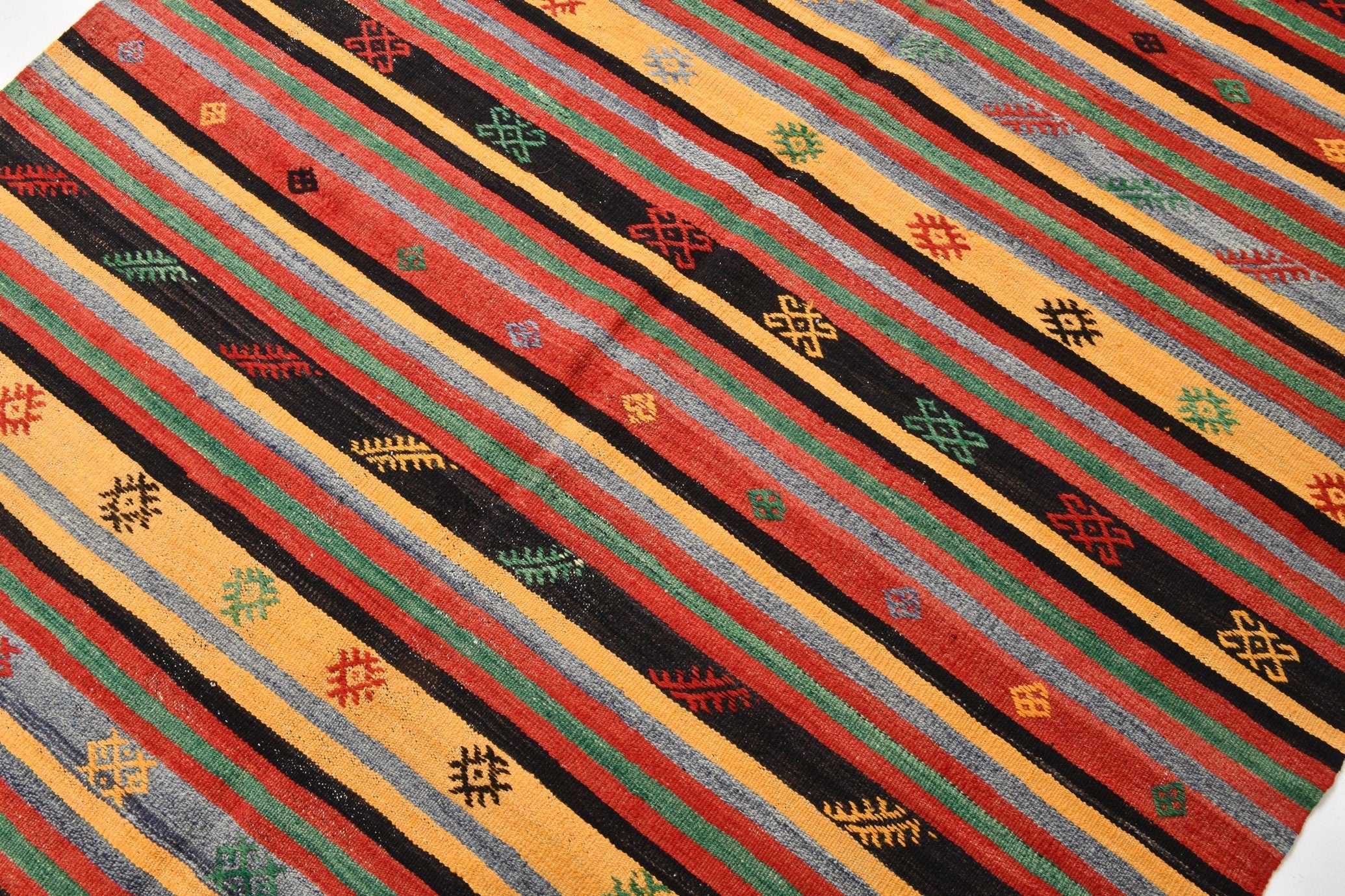 Vintage Kilim Anatolian 5'7" x 9'2" ft