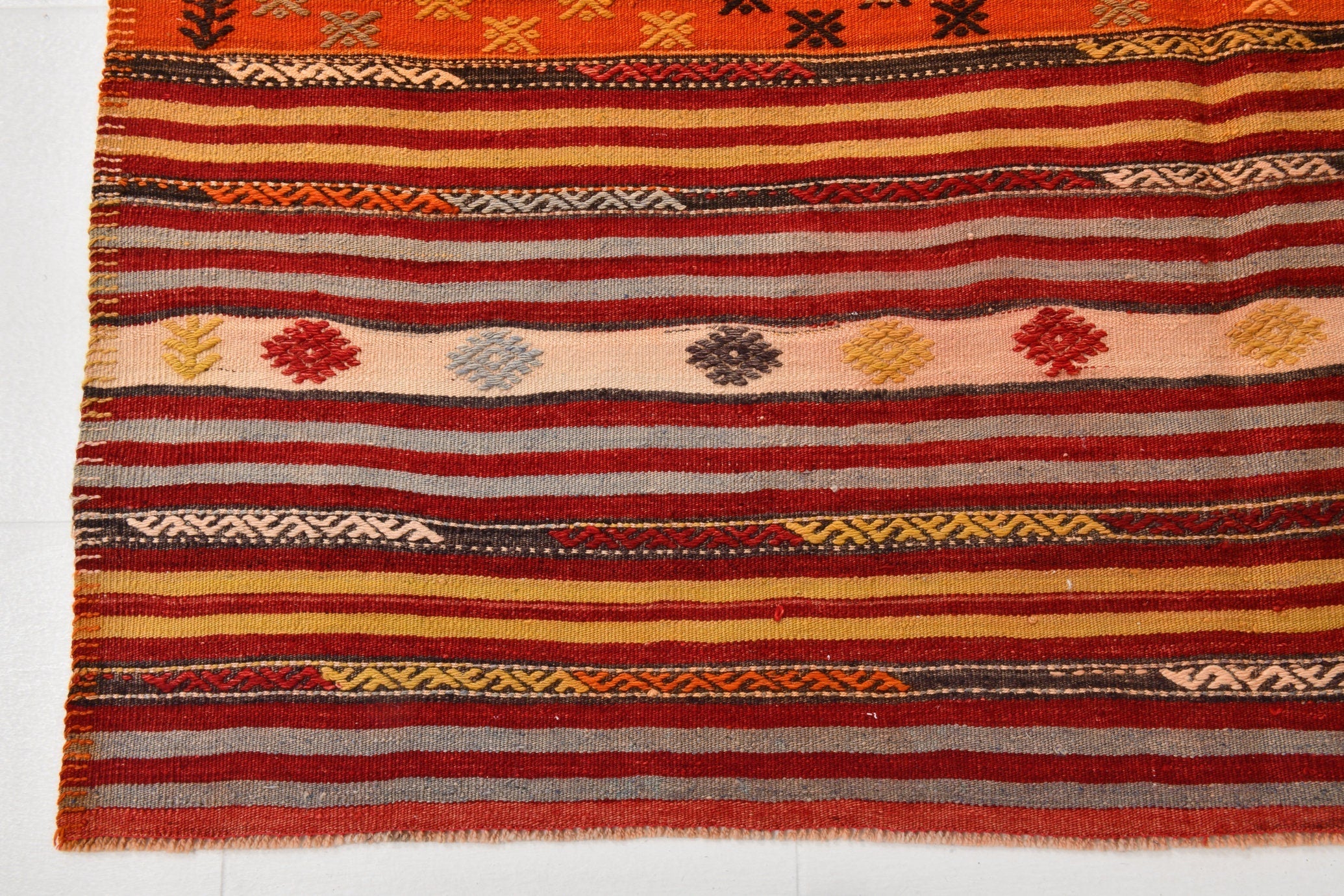 Vintage Kilim Anatolian 5'7" x 9'5" ft