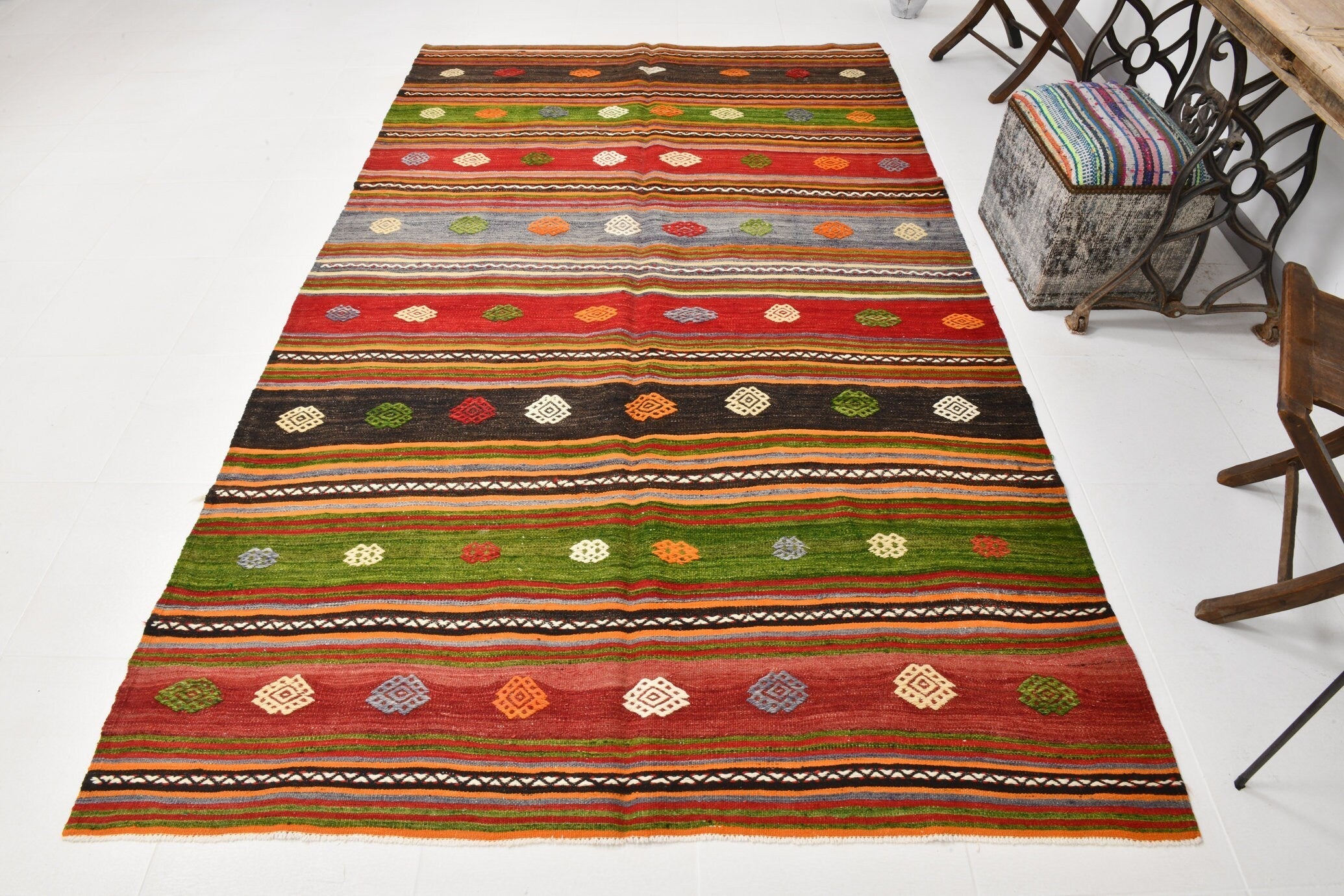 Vintage Kilim Anatolian 5'7" x 9'6" ft