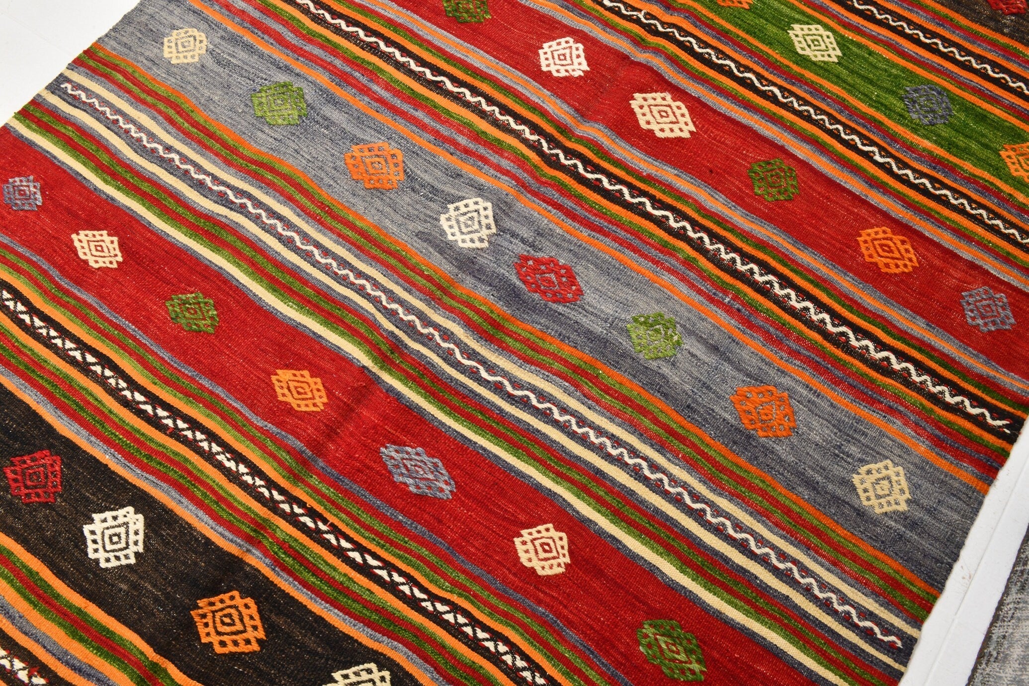 Vintage Kilim Anatolian 5'7" x 9'6" ft