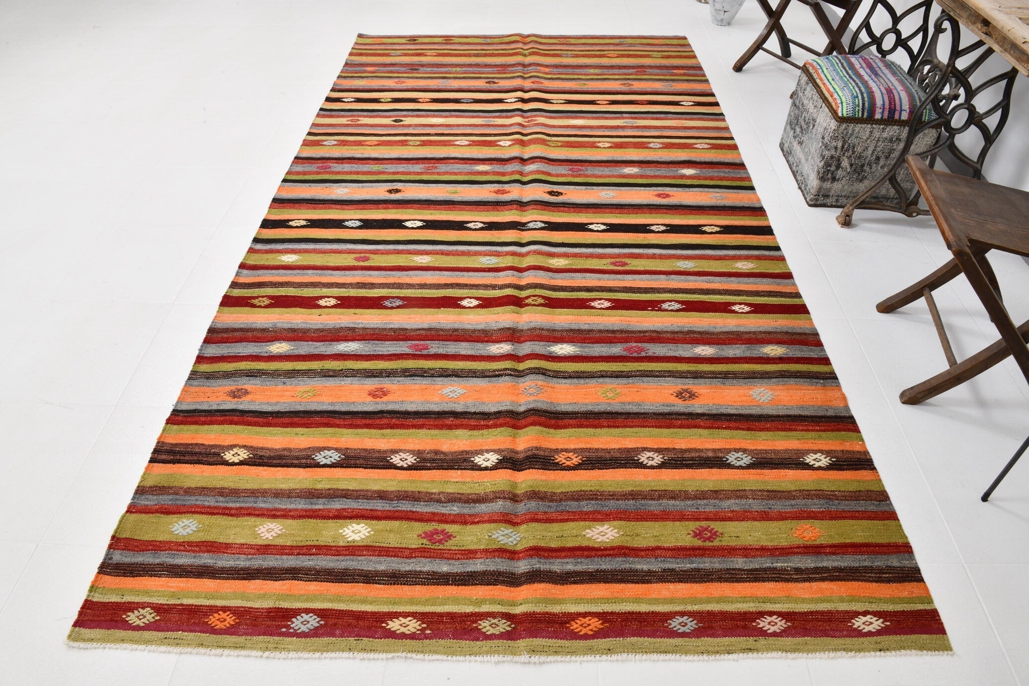 Vintage Kilim Anatolian 5’8’’ x 10’8’’ ft