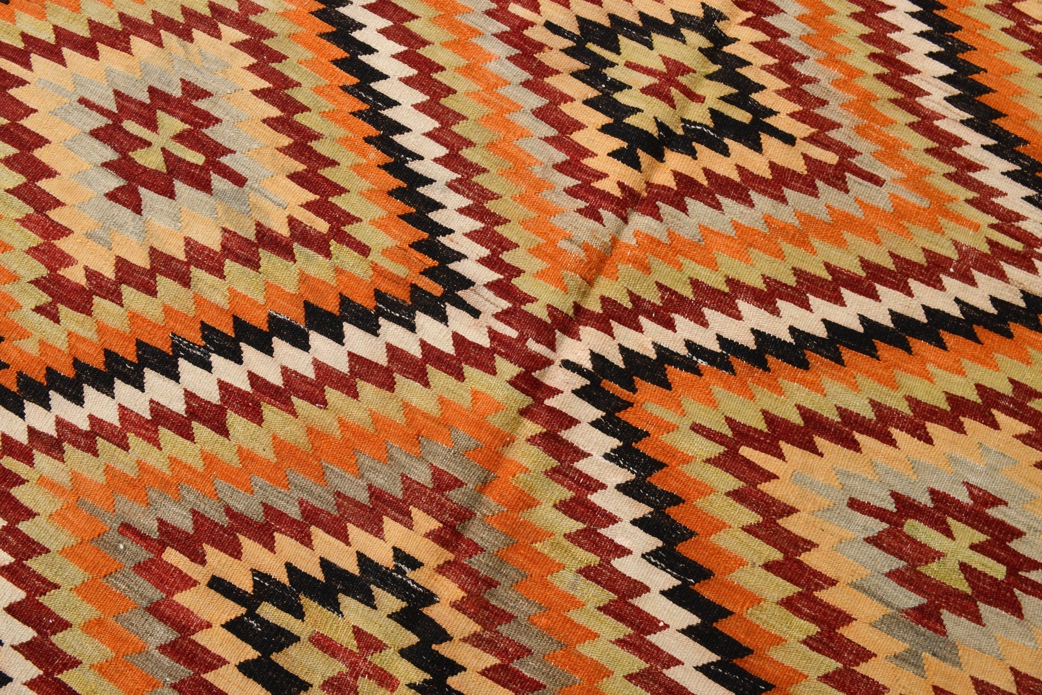 Vintage Kilim Anatolian 5’8’’ x 7’10’’ ft
