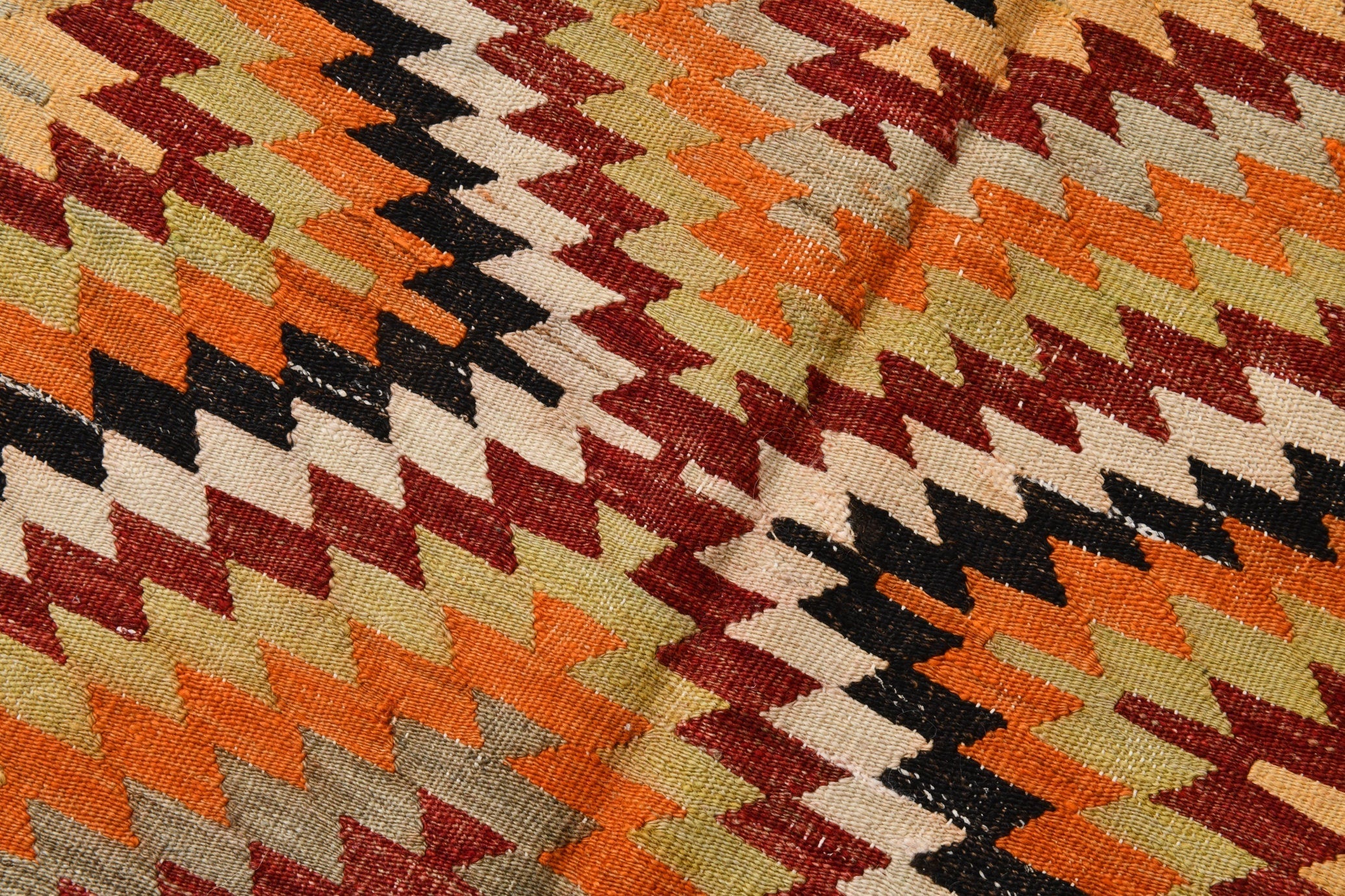 Vintage Kilim Anatolian 5’8’’ x 7’10’’ ft