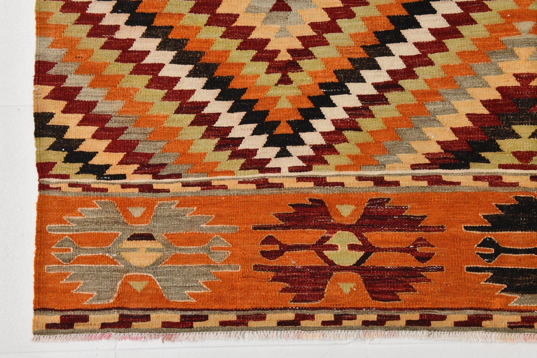 Vintage Kilim Anatolian 5’8’’ x 7’10’’ ft