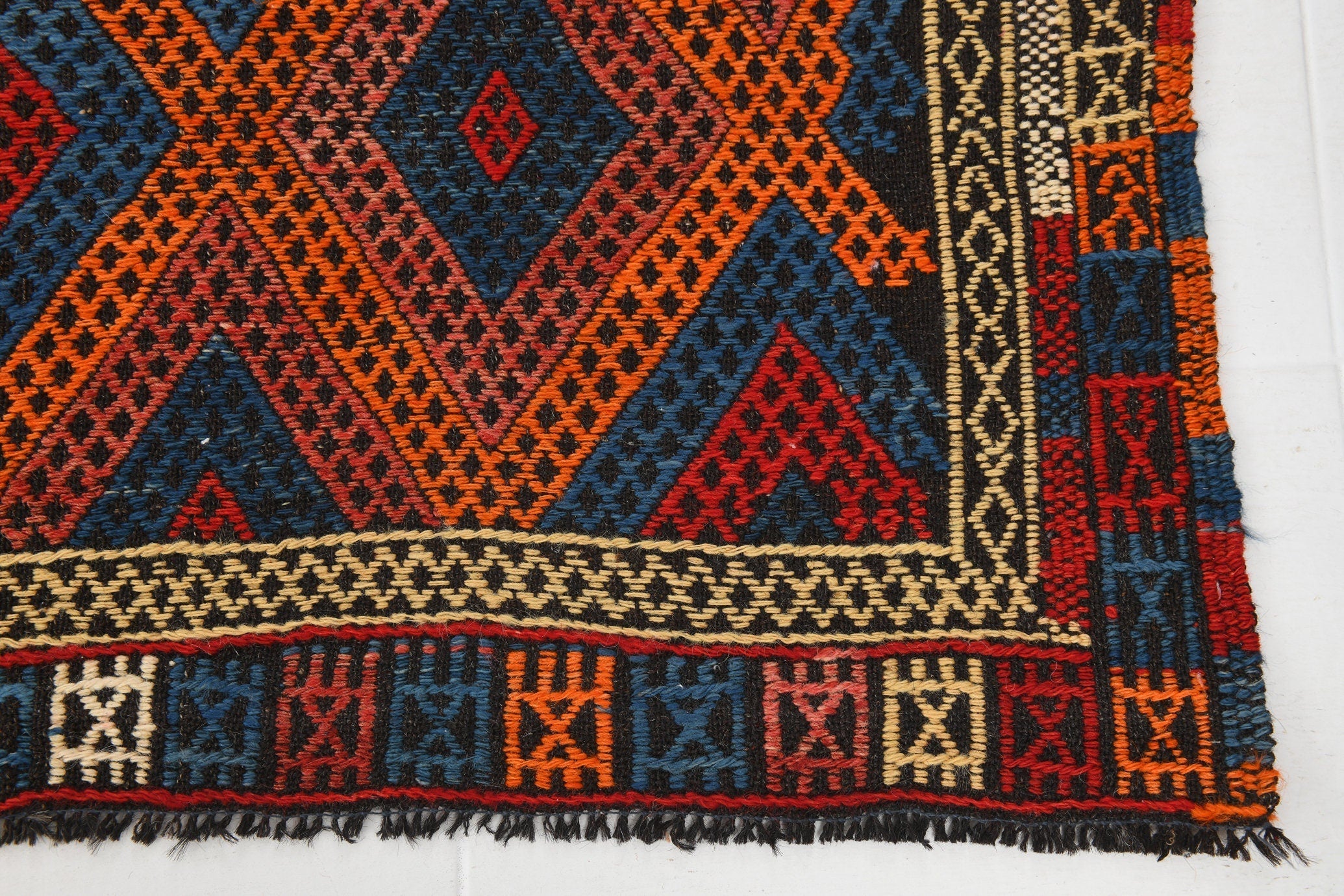 Vintage Kilim Anatolian 5’8’’ x 7’6’’ ft