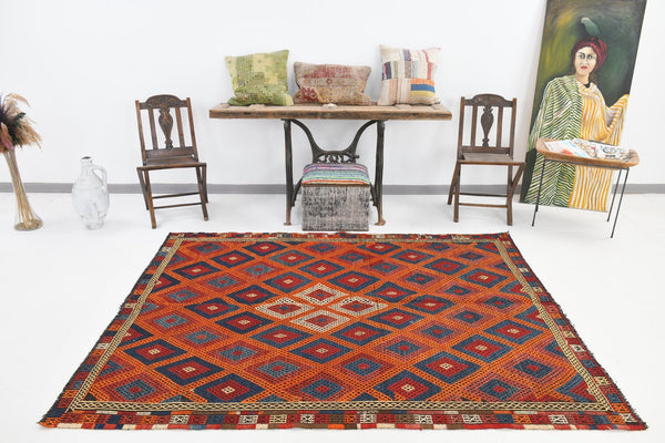 Vintage Kilim Anatolian 5’8’’ x 7’6’’ ft