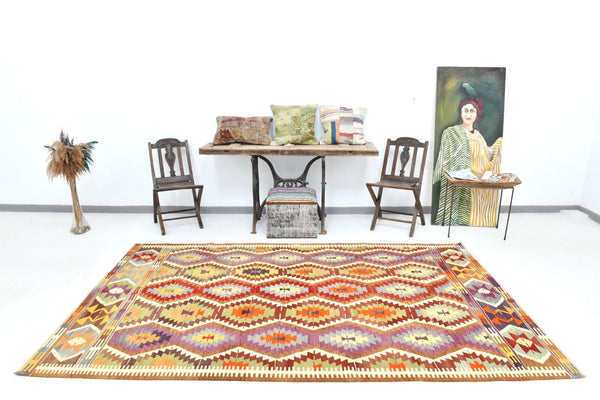 Vintage Kilim Anatolian 5'8" x 9'7" ft