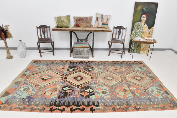 Vintage Kilim Anatolian 5'9" x 10'0" ft
