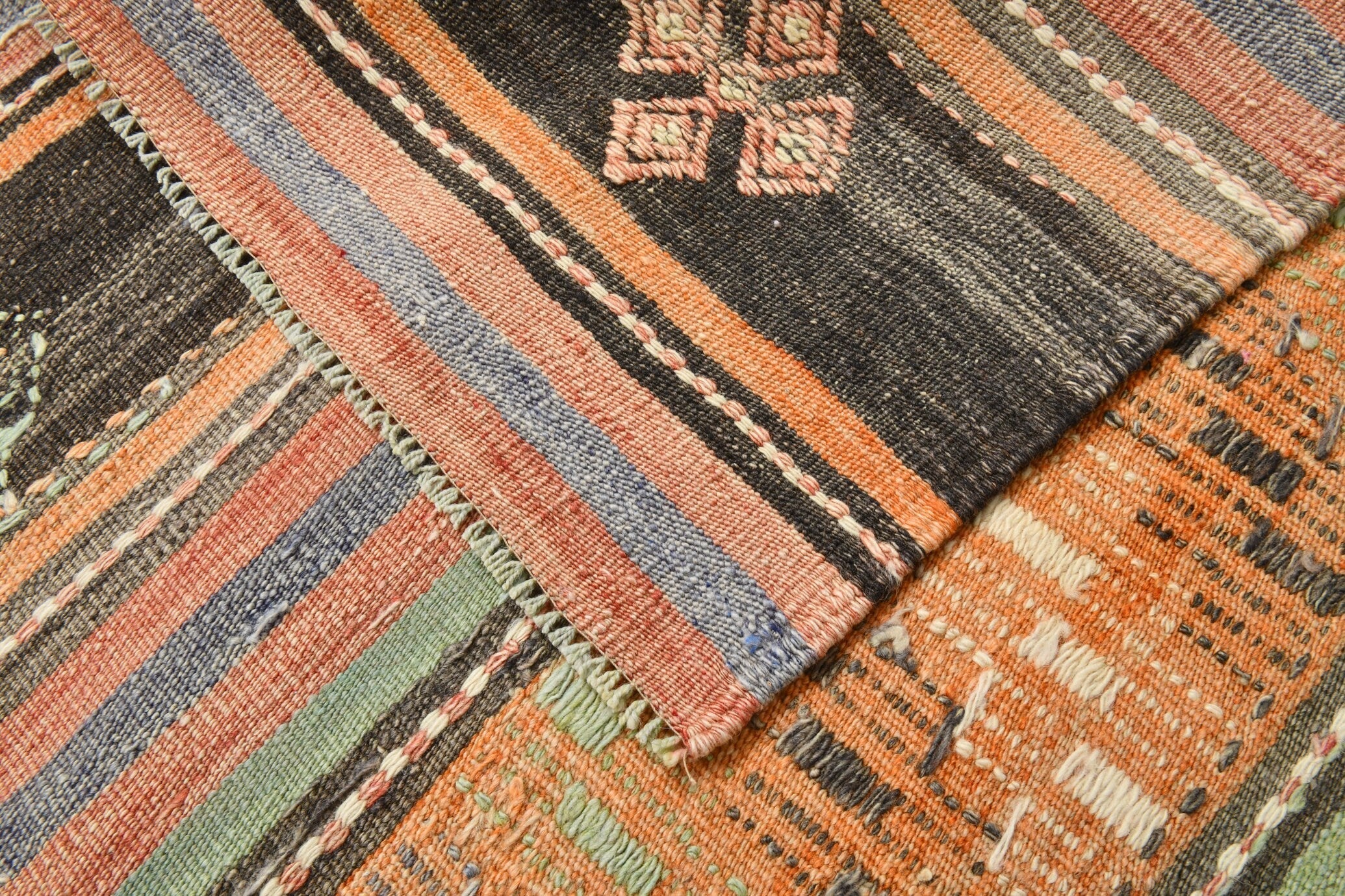 Vintage Kilim Anatolian 5'9" x 10'1" ft