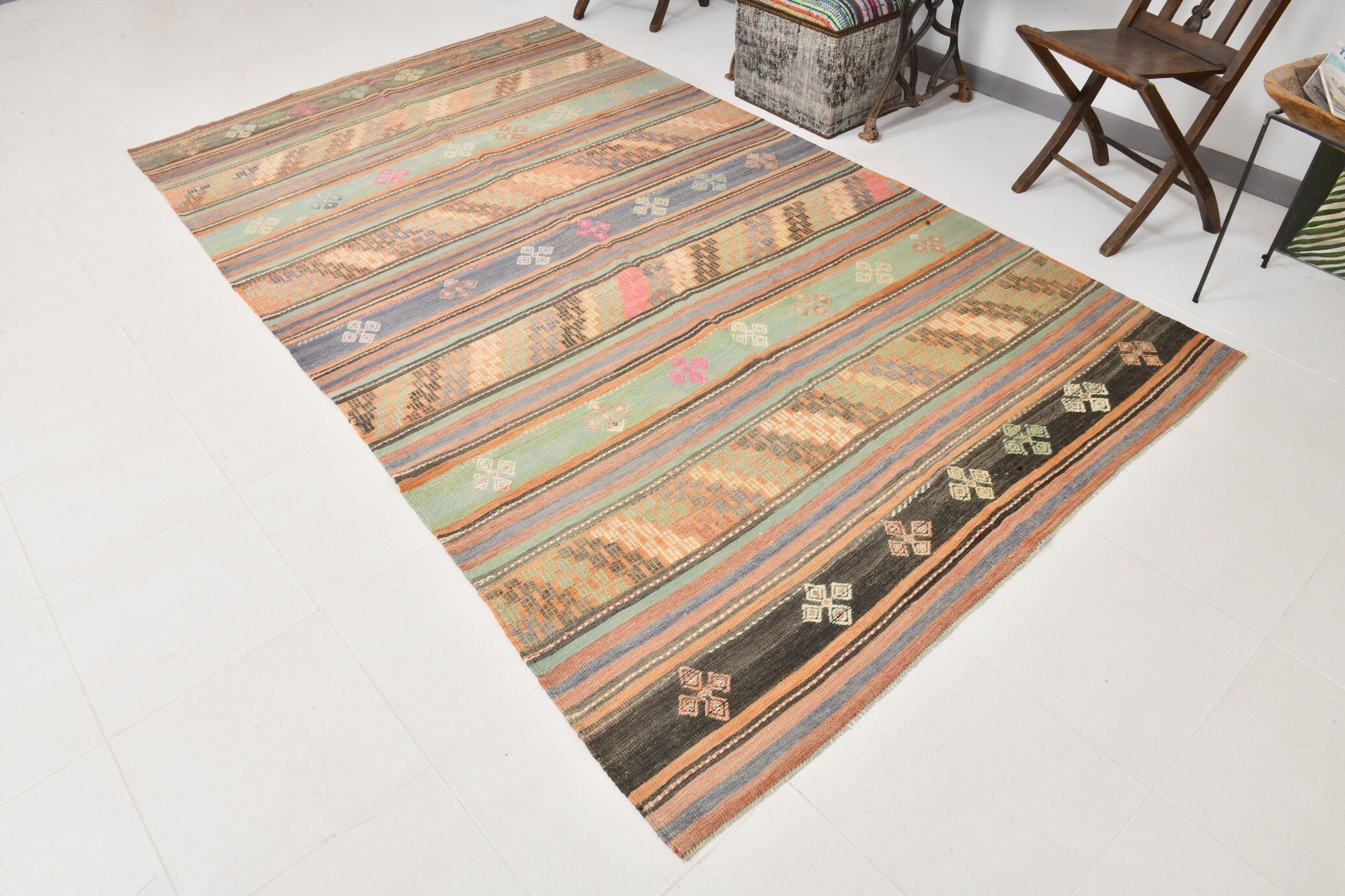 Vintage Kilim Anatolian 5'9" x 10'1" ft