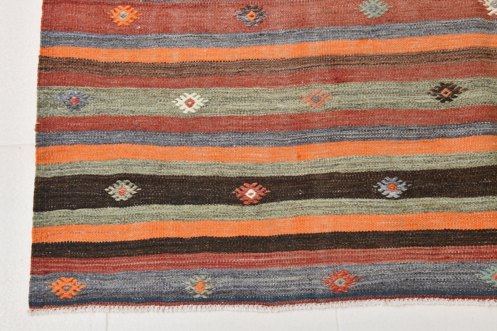 Vintage Kilim Anatolian 5’9’’ x 7’10’’ ft