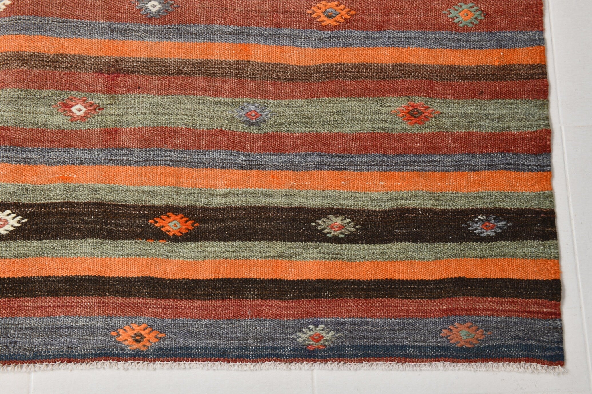Vintage Kilim Anatolian 5’9’’ x 7’10’’ ft