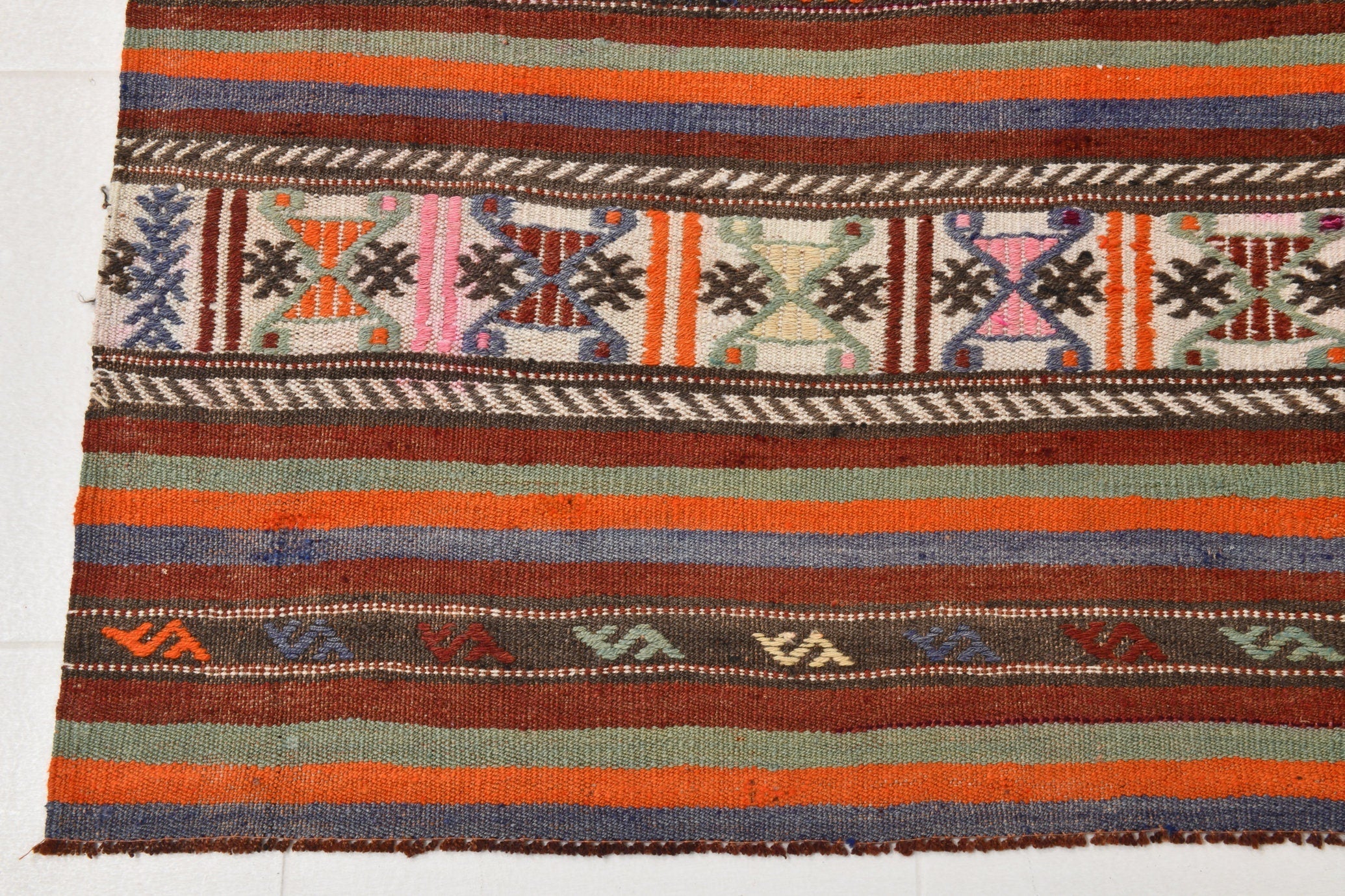 Vintage Kilim Anatolian 5'9" x 8'4" ft