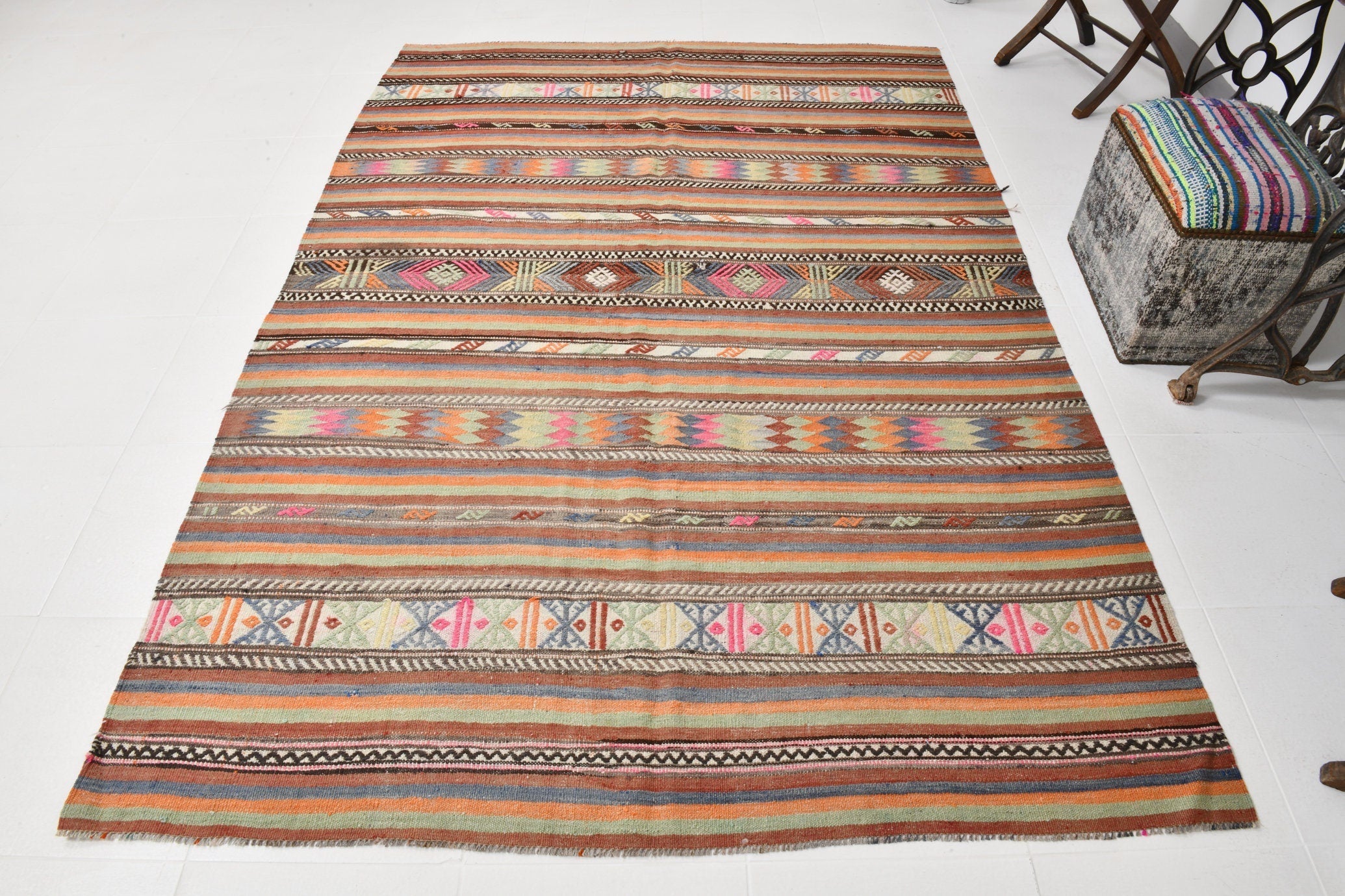 Vintage Kilim Anatolian 5’9’’ x 8’5’’ ft