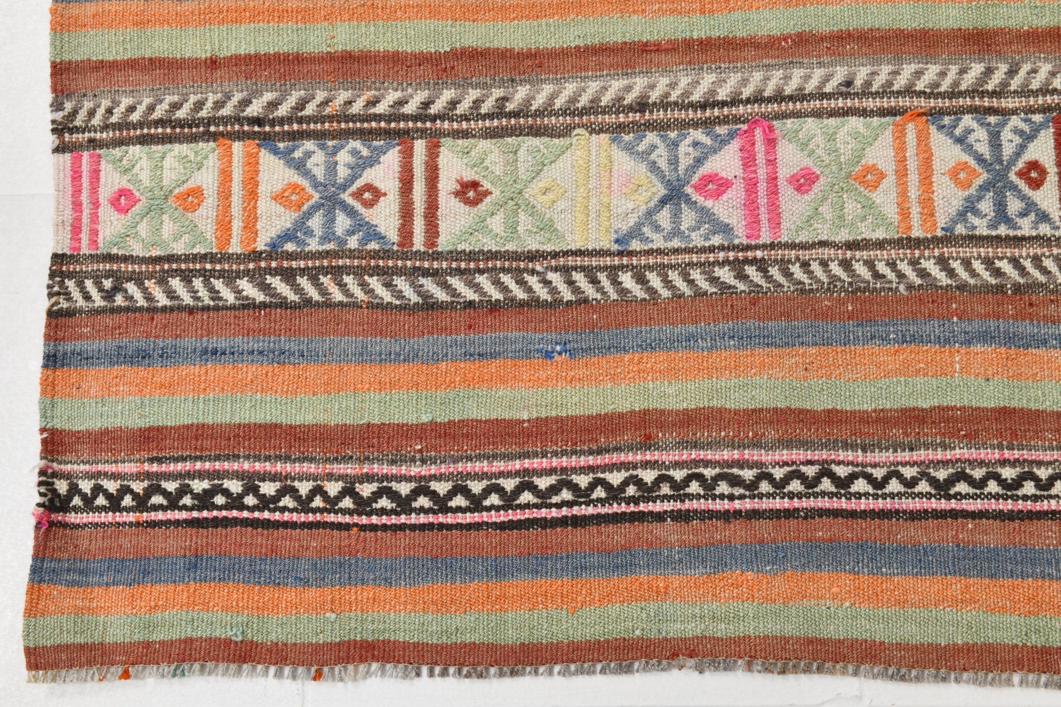 Vintage Kilim Anatolian 5’9’’ x 8’5’’ ft
