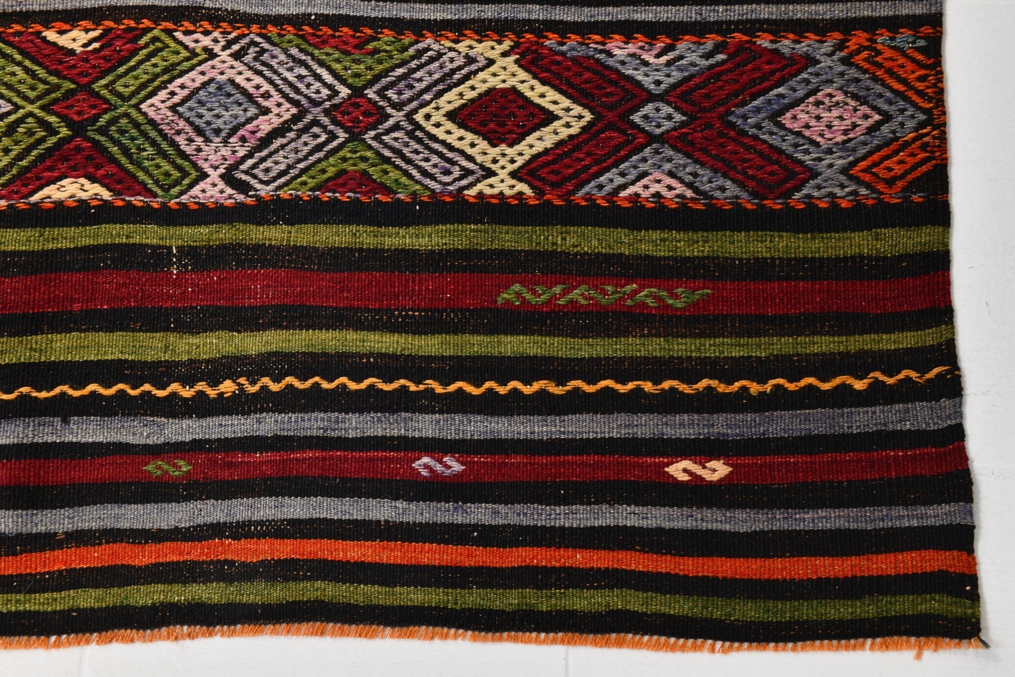 Vintage Kilim Anatolian 5’9’’ x 8’8’’ ft