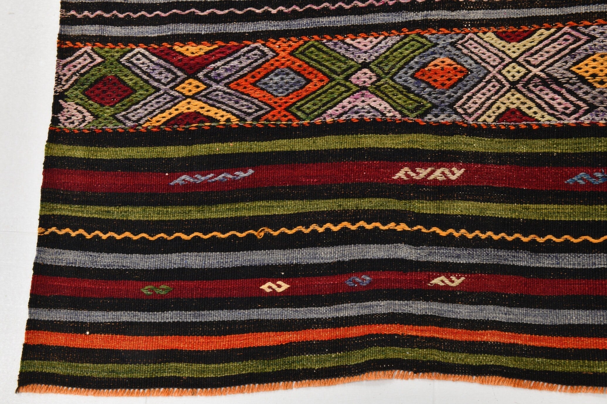 Vintage Kilim Anatolian 5’9’’ x 8’8’’ ft